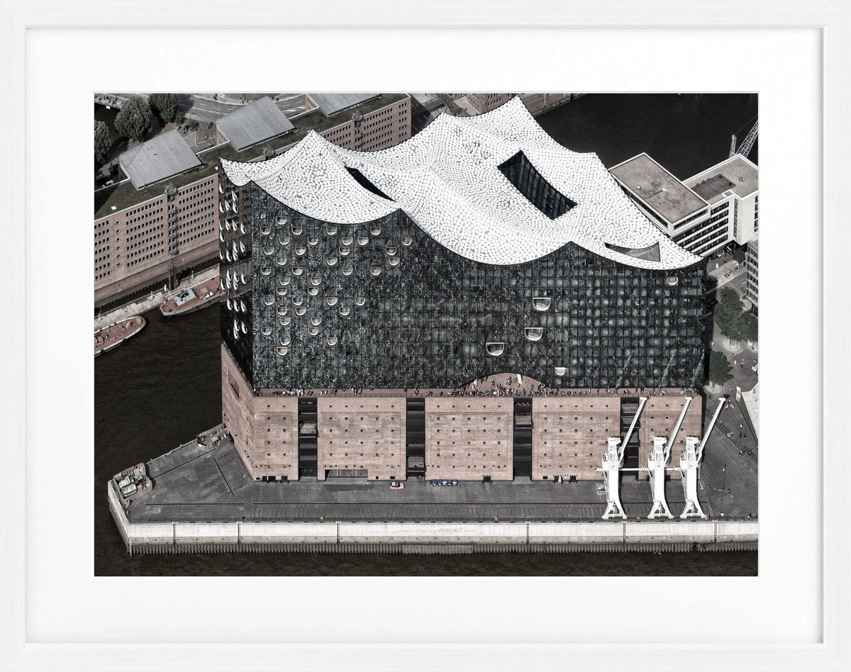Schwarz-weiß Poster der Elbphilharmonie Hamburg im Rahmen, von Cosman-Photocollection, 31x25 cm, kunstvolle Wanddekoration