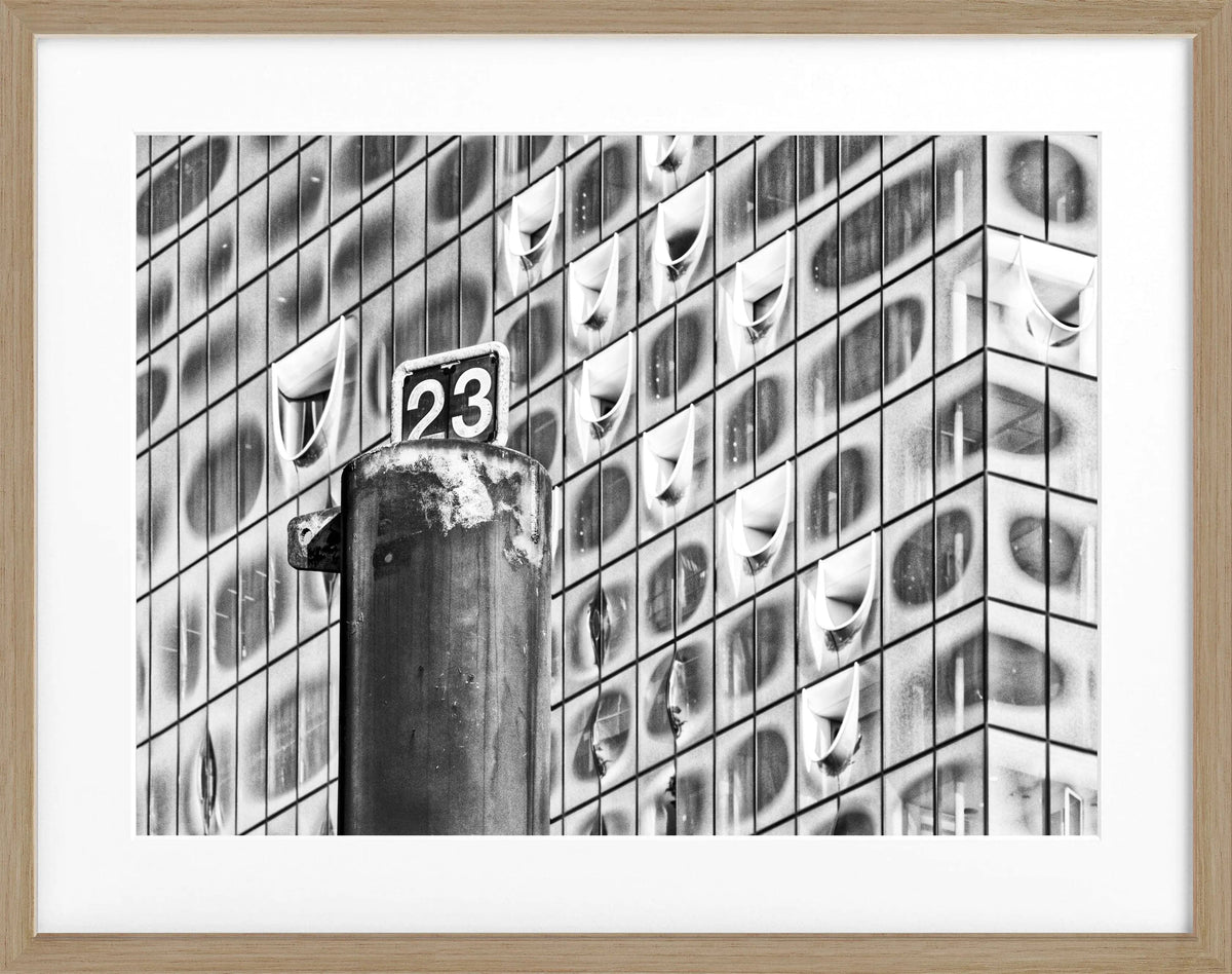 Schwarz-weiß Poster mit Rahmen von Cosman-Photocollection, Hamburg Elphi Motiv, 31x25cm, Wanddekoration
