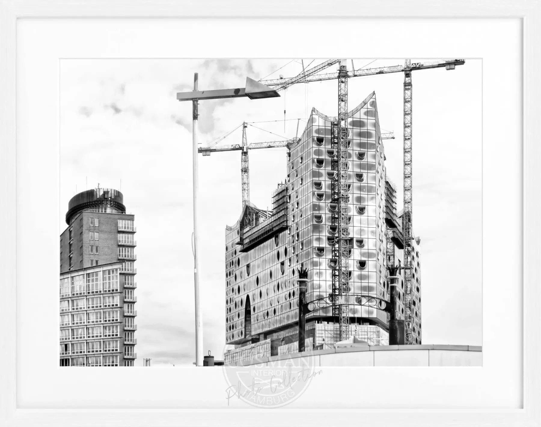 Schwarz-weiß Poster mit Rahmen, Hamburg Elphi Motiv, von Cosman-Photocollection, 31x25cm, Wanddekoration