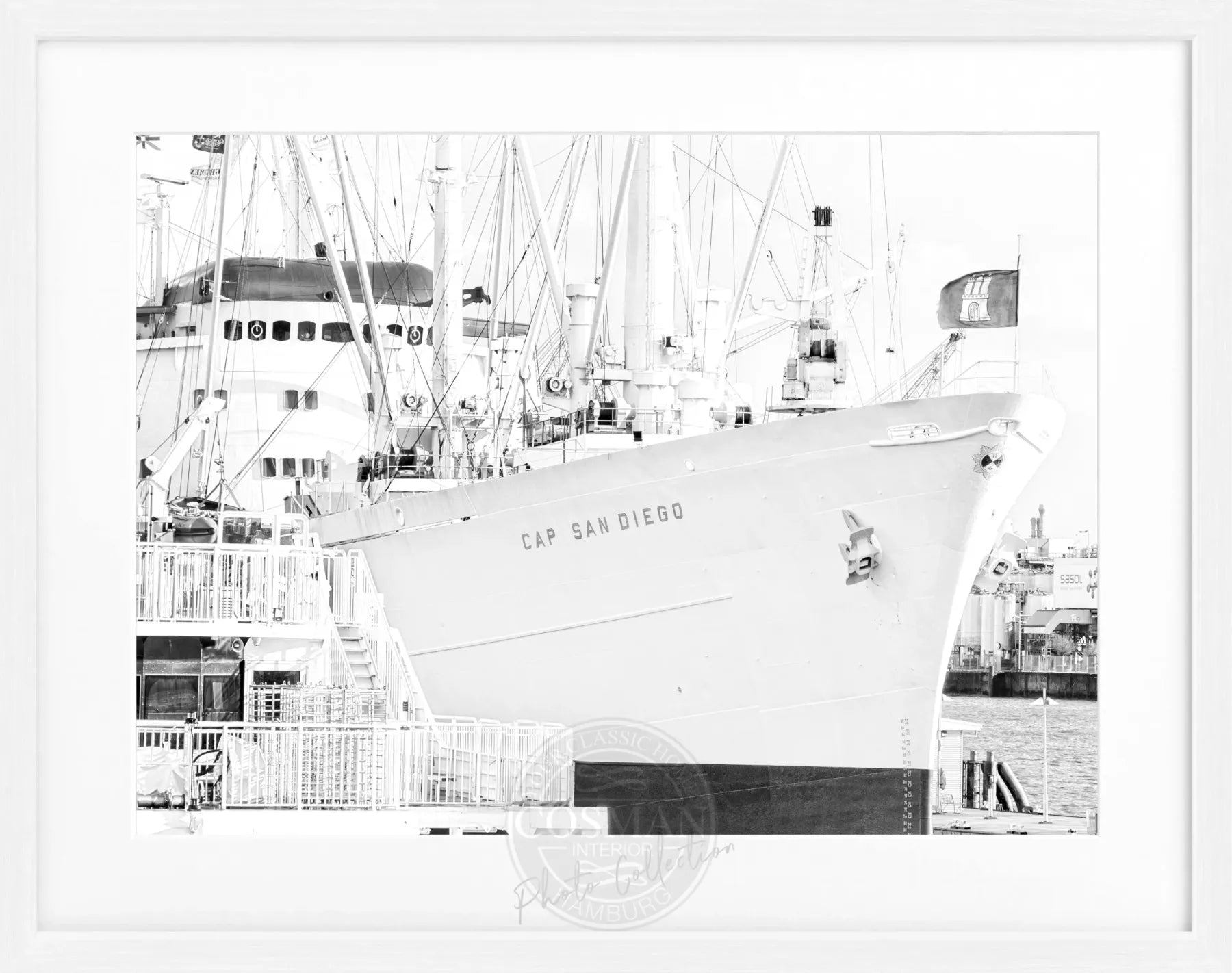 Schwarz-weiß Poster mit Rahmen, Hamburg Hafen, Cap San Diego, von Cosman-Photocollection, 31x25 cm, maritimes Motiv