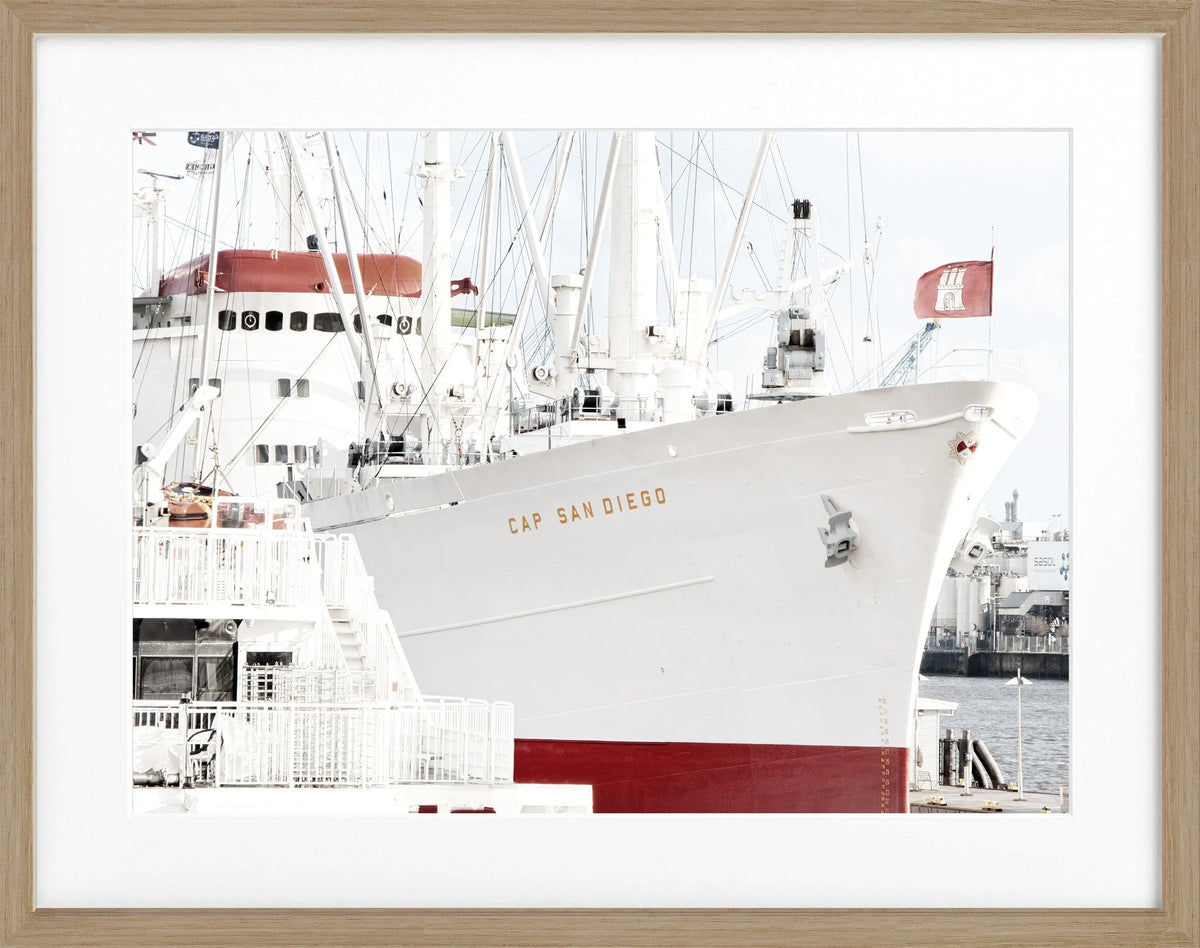 Schwarz-weiß Poster mit Rahmen, Hamburg Hafen mit Cap San Diego, von Cosman-Photocollection, 31x25 cm, maritime Szene