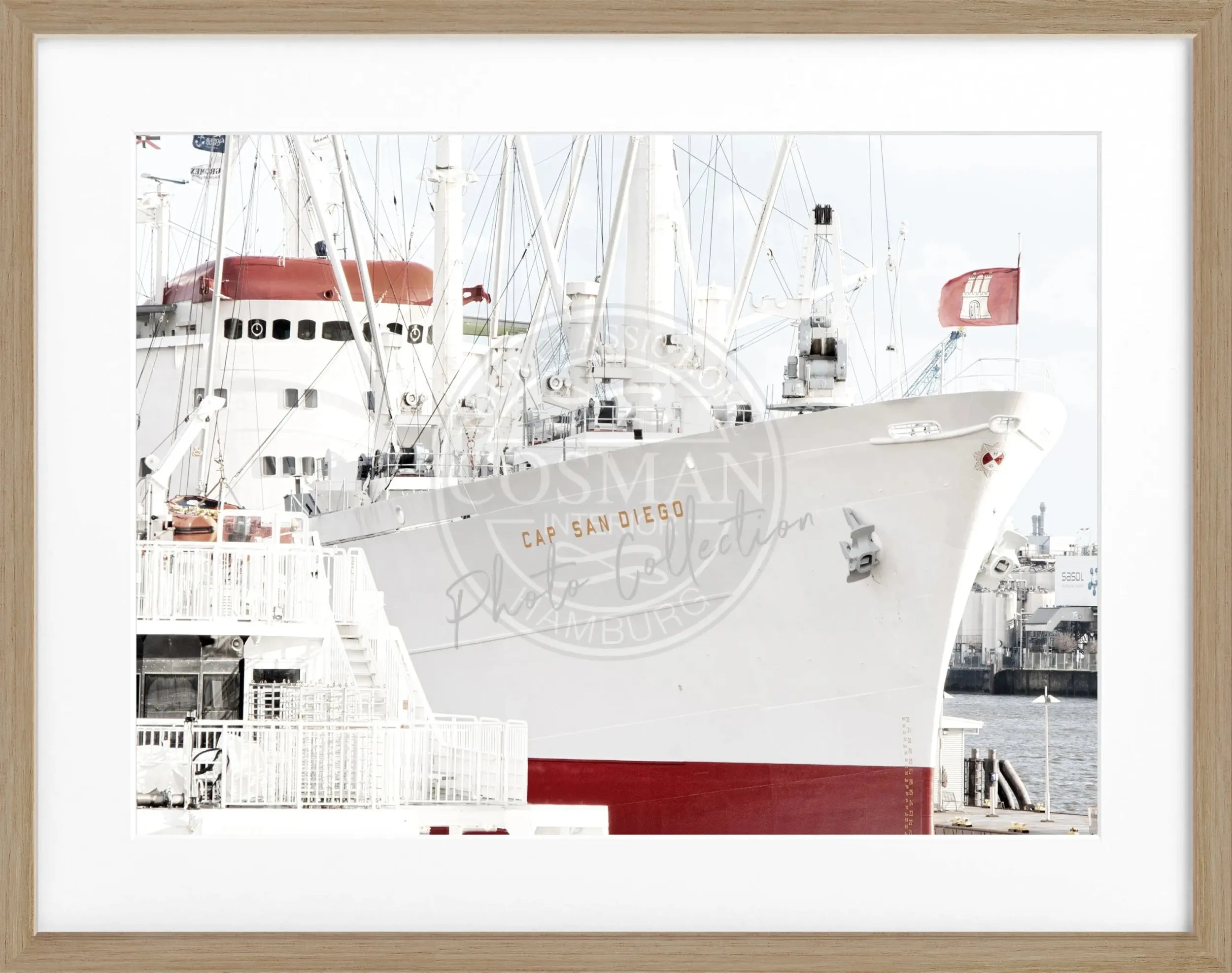 Schwarz-weiß Poster mit Rahmen, Hamburg Hafen mit Cap San Diego, von Cosman-Photocollection, 31x25 cm, maritime Szene