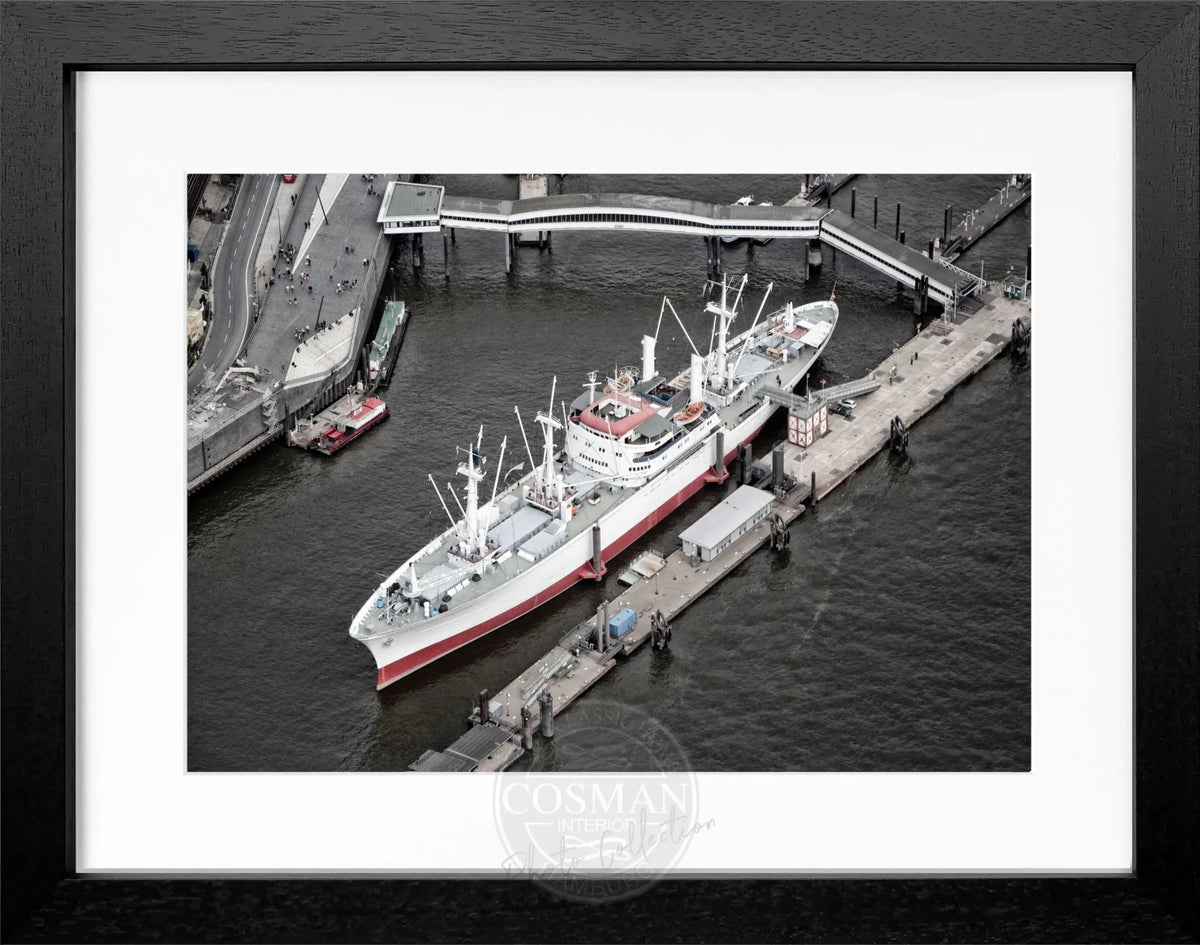 Schwarz-weiß Poster mit Rahmen, Hamburg Hafen, Cap San Diego, Cosman-Photocollection, 31x25cm, maritimes Hafenmotiv