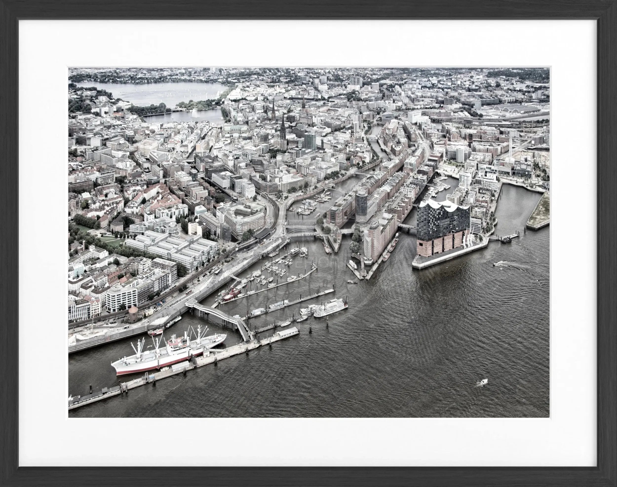 Schwarz-weiß Poster mit Rahmen von Hamburg Hafen HH15, 31x25cm, von Cosman-Photocollection, maritime Stadtansicht.