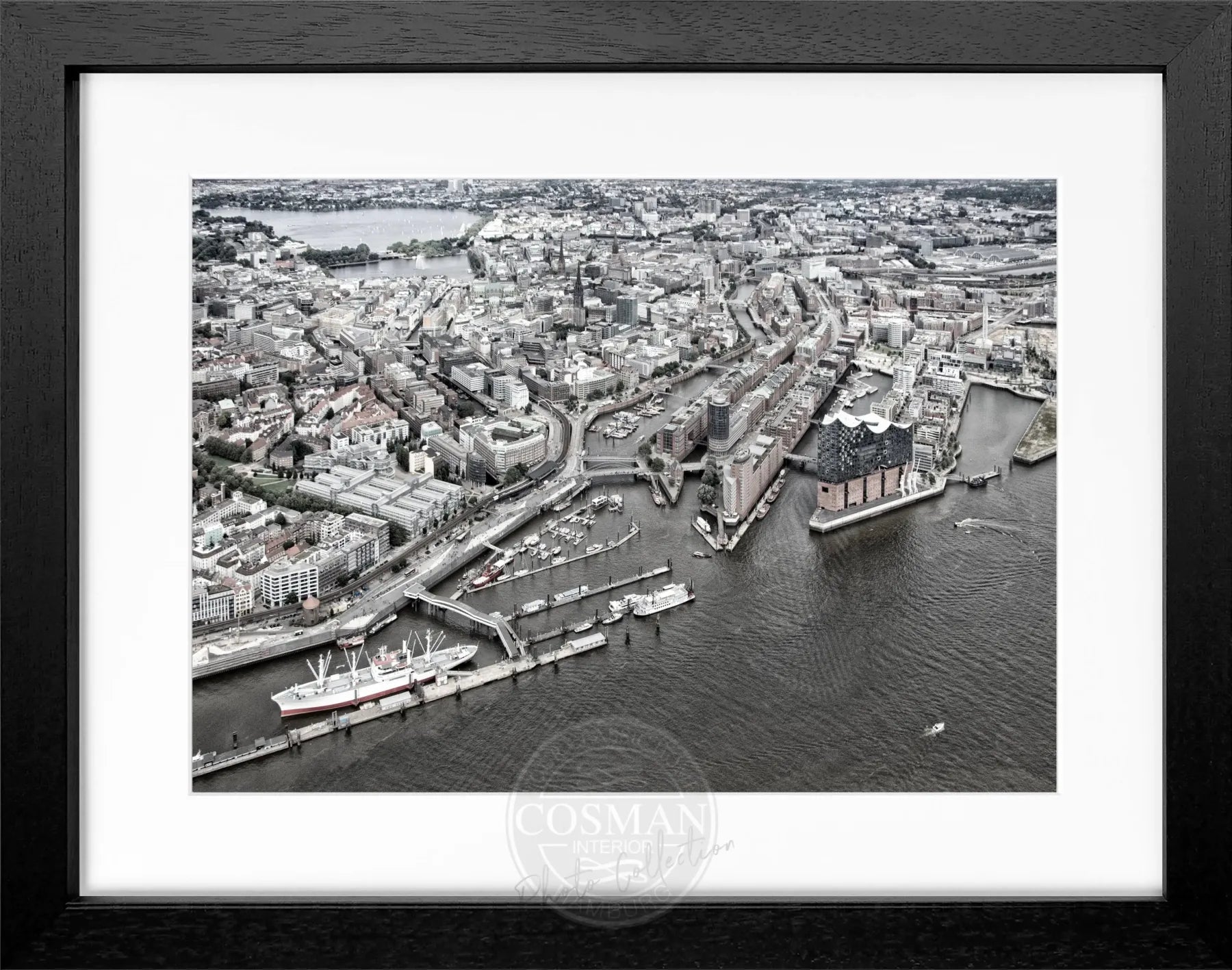 Schwarz-weiß Poster mit Rahmen, Hamburg Hafen Motiv, 31x25 cm, von Cosman-Photocollection