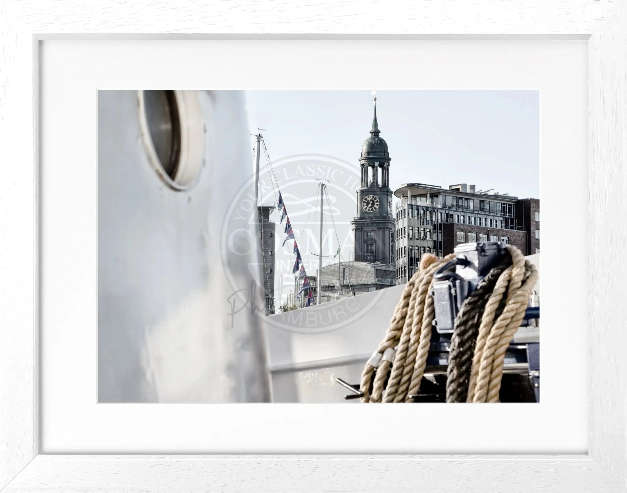 Schwarz-weiß Poster mit Rahmen von Cosman-Photocollection, Hamburg Michel, Motiv Hamburg, 31x25 cm, Wanddekoration