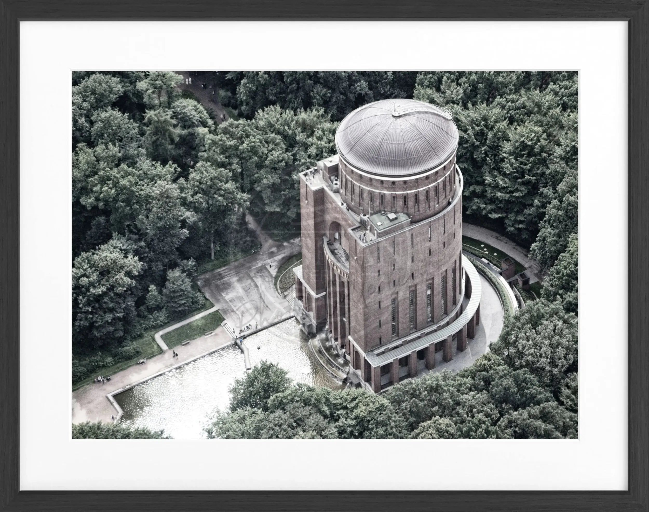 Schwarz-weiß Poster mit Rahmen, Hamburg Planetarium Motiv, von Cosman-Photocollection, 31x25 cm, hochwertiges Wandbild