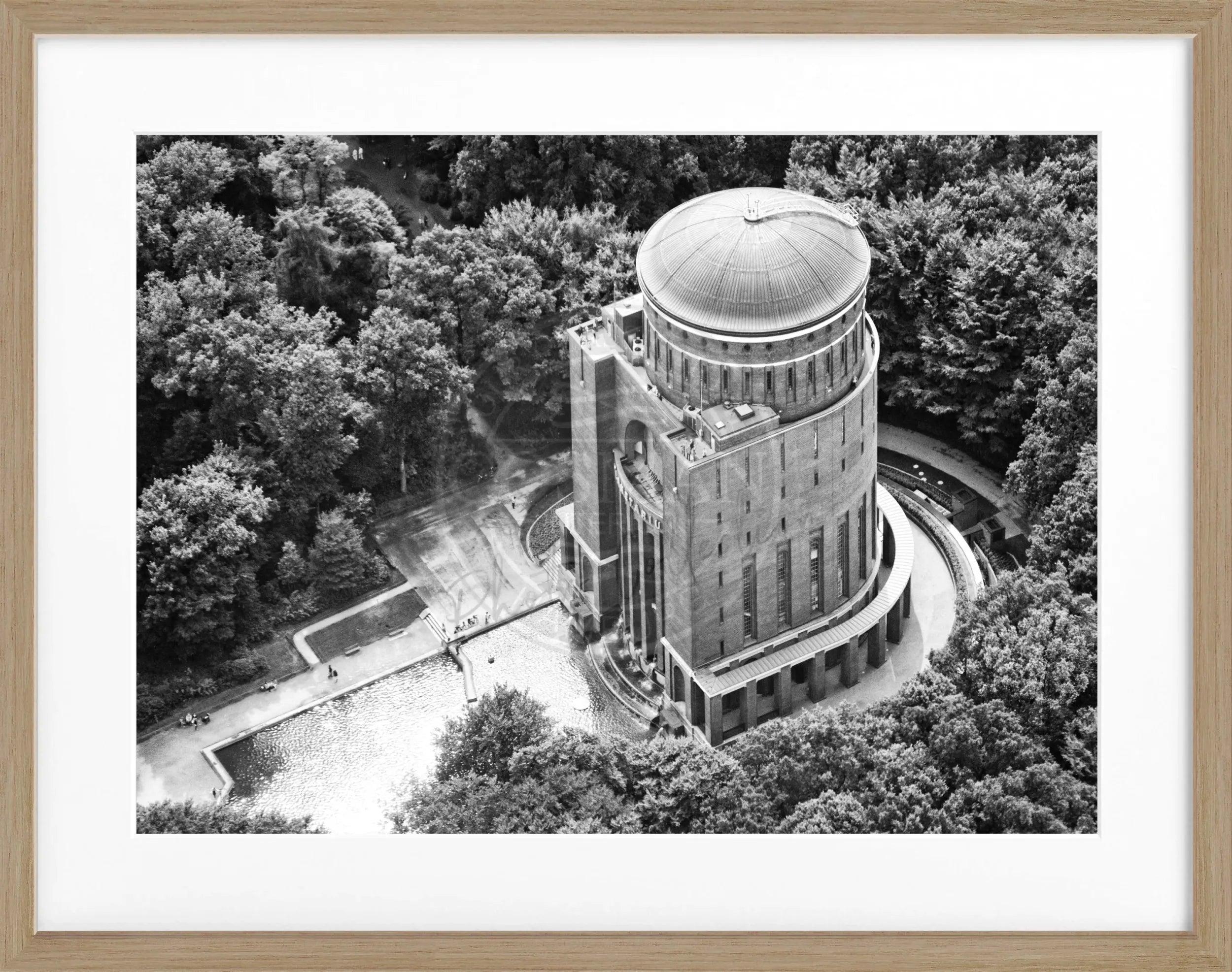 Schwarz-weiß Poster mit Rahmen von Cosman-Photocollection, Hamburg Planetarium Motiv, 31x25 cm, hochwertiges Wandbild