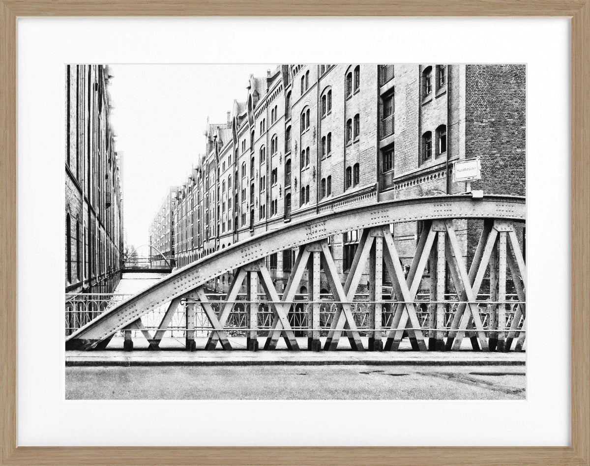 Schwarz-weiß Poster mit Rahmen, Hamburg Speicherstadt Motiv, von Cosman-Photocollection, 31x25cm, Wanddekoration