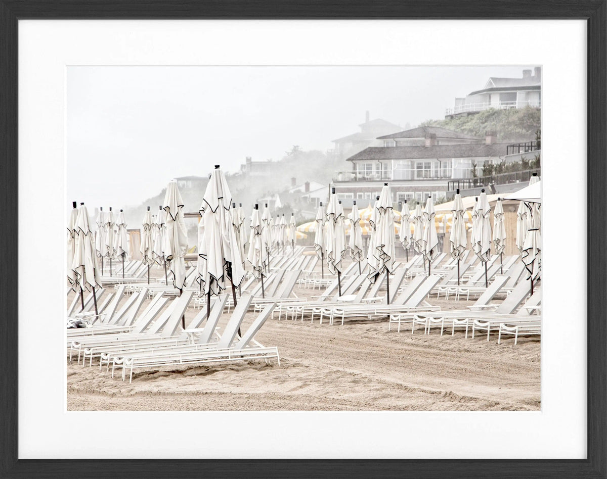 Schwarz-weiß Poster mit Rahmen, Hamptons Long Island Beach Motiv, 31x25cm, von Cosman-Photocollection