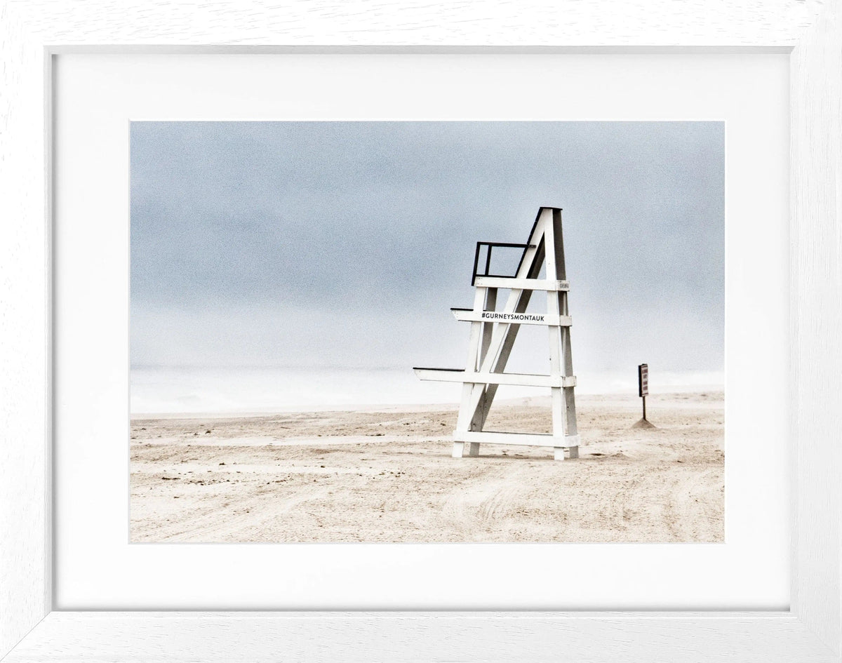 Schwarz-weiß Poster mit Rahmen von Cosman-Photocollection, Hamptons Long Island Beach, 31x25 cm, stilvolles Wandbild