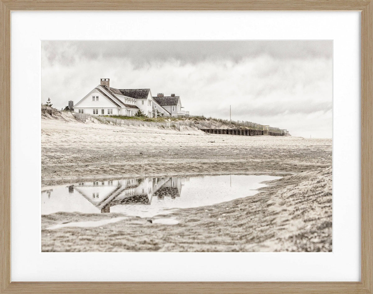 Schwarz-weiß Poster mit Rahmen, Hamptons Long Island ’Beach House’ von Cosman-Photocollection, 31x25cm, dekoratives Wandbild