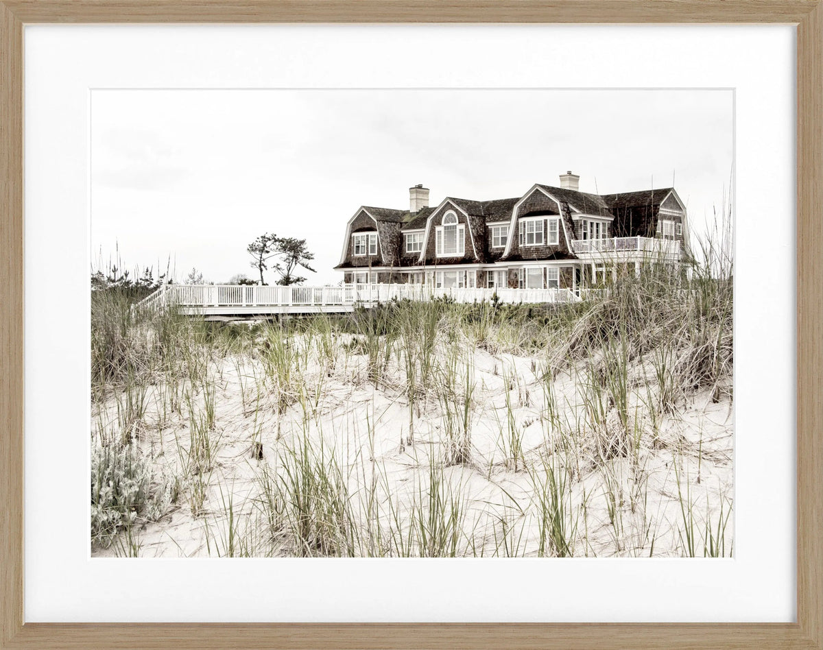 Schwarz-weiß Poster mit Rahmen von Cosman-Photocollection, Hamptons Long Island Beach House, 31x25 cm, stilvolle Wanddekoration