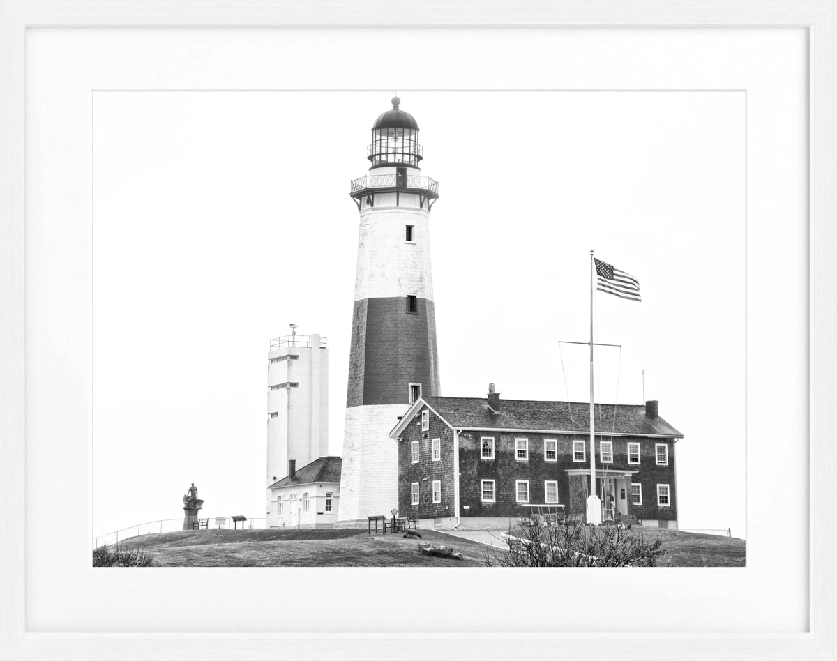 Schwarz-weiß Poster mit Rahmen von Cosman-Photocollection, Montauk Leuchtturm in den Hamptons, 31x25 cm, Wanddekoration