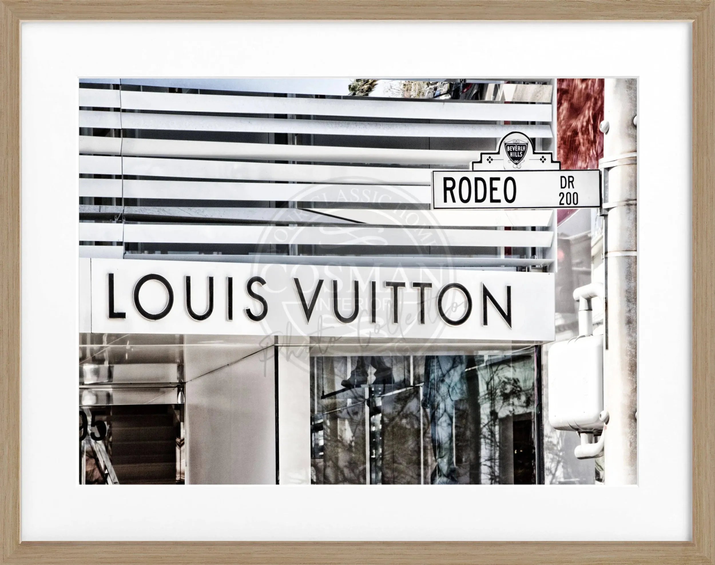 Schwarz-weiß Poster mit Rahmen von Beverly Hills Kalifornien, Louis Vuitton Motiv, von Cosman-Photocollection, 31x25cm