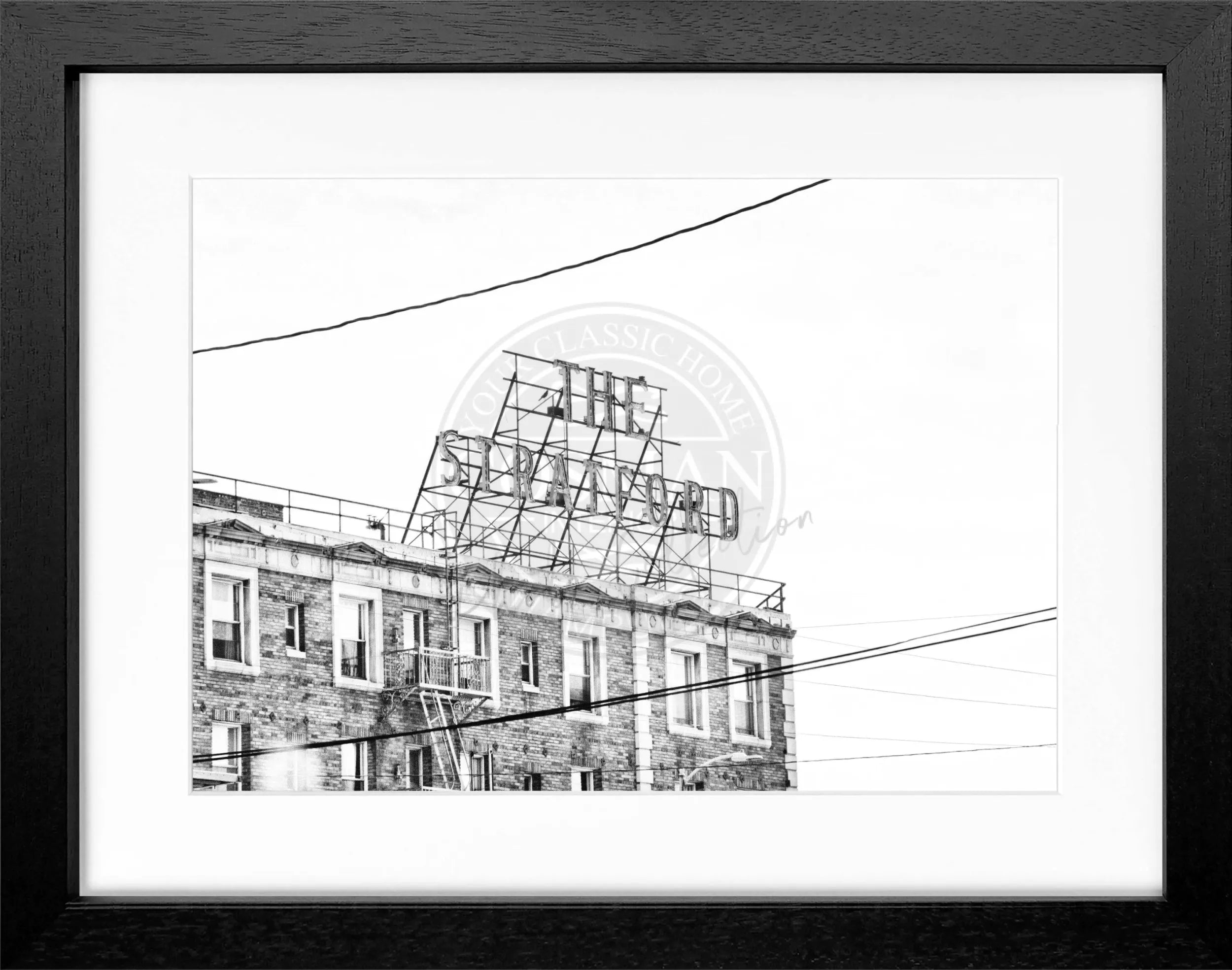 Schwarz-weiß Poster von Los Angeles Hotel The Stratford mit Rahmen, 31x25 cm, von Cosman-Photocollection.