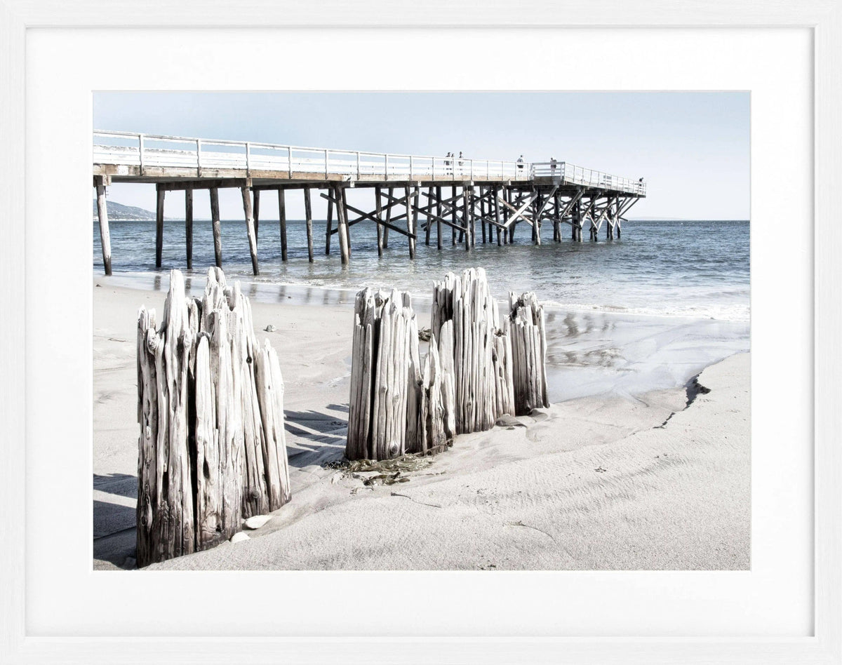 Schwarz-weiß Poster mit Rahmen von Malibu Beach Kalifornien, 31x25cm, von Cosman-Photocollection, stimmungsvoller Meeresblick