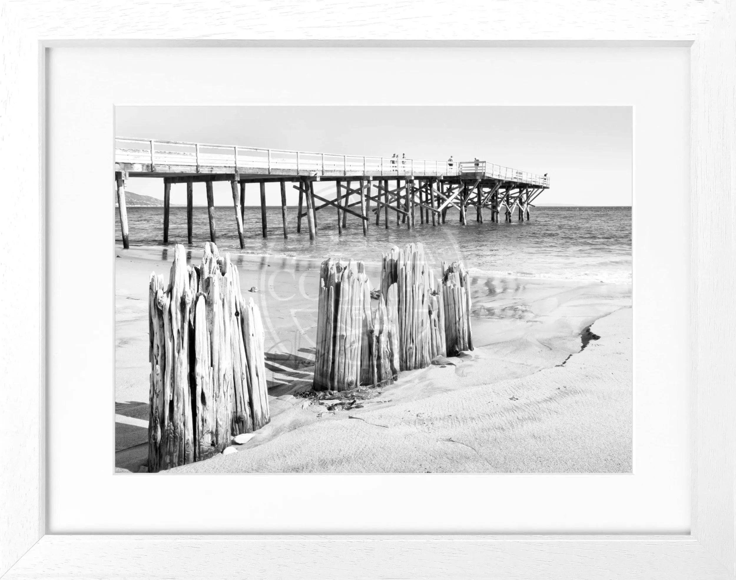 Schwarz-weiß Poster mit Rahmen, Kalifornien Malibu Beach Motiv, 31x25cm, von Cosman-Photocollection