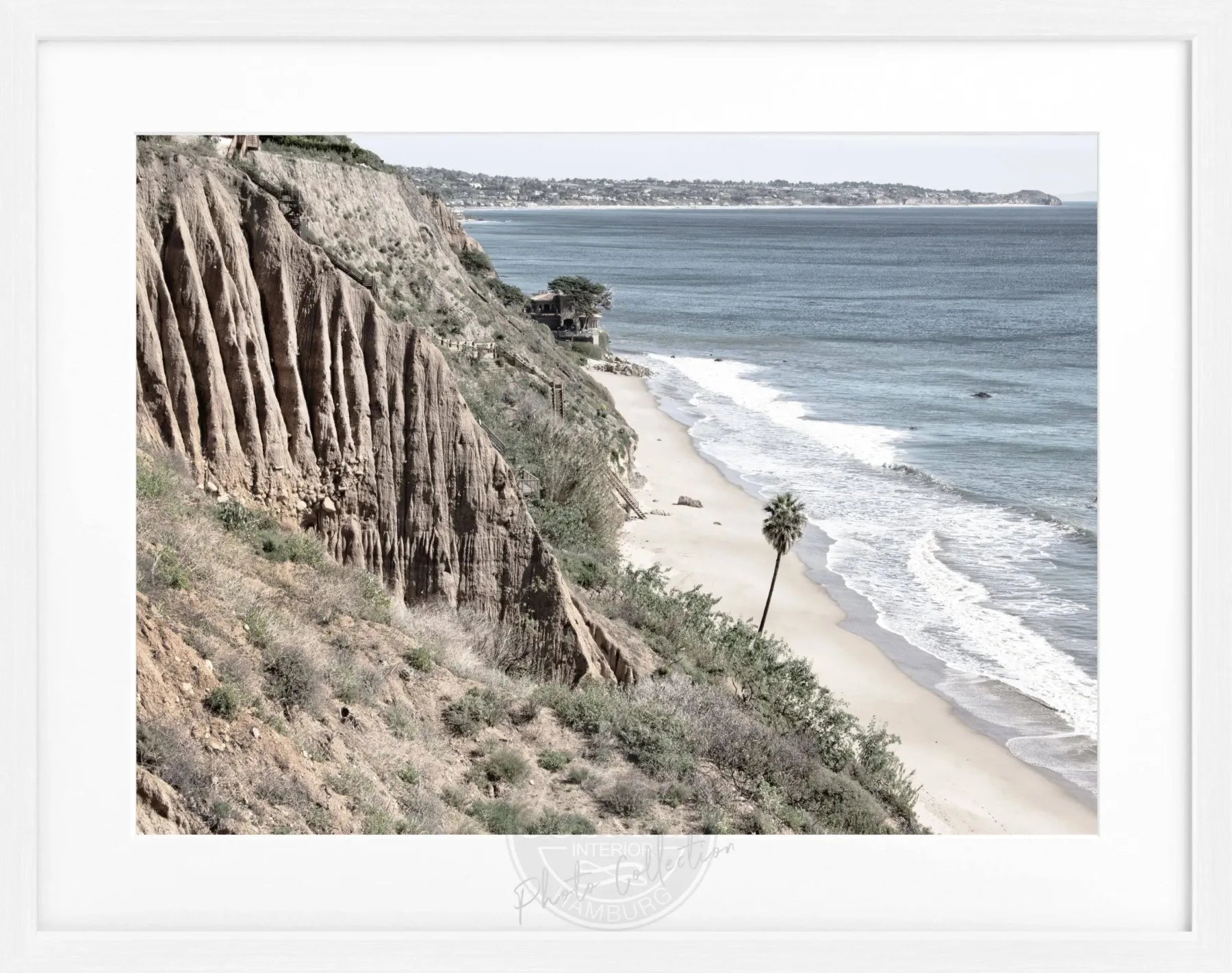 Schwarz-weißes Poster mit Rahmen, Kalifornien Malibu Motiv, von Cosman-Photocollection, Maße 31x25 cm