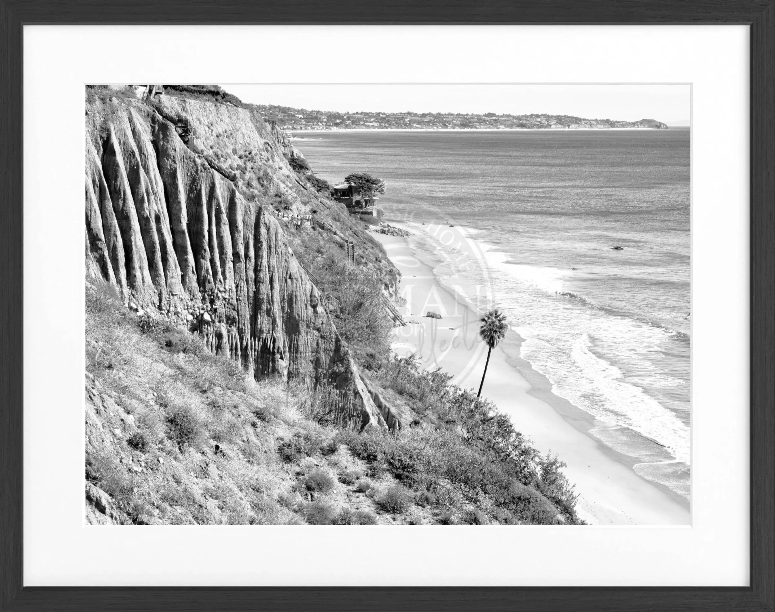 Schwarz-weiß Poster mit Rahmen von Kalifornien Malibu, 31x25cm, von Cosman-Photocollection, solche Wanddekorationen.