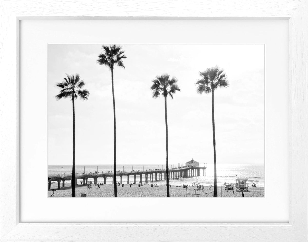 Schwarz-weiß Poster mit Rahmen von Cosman-Photocollection, Kalifornien Manhattan Beach, 31x25cm, Fotografie mit Strandmotiv