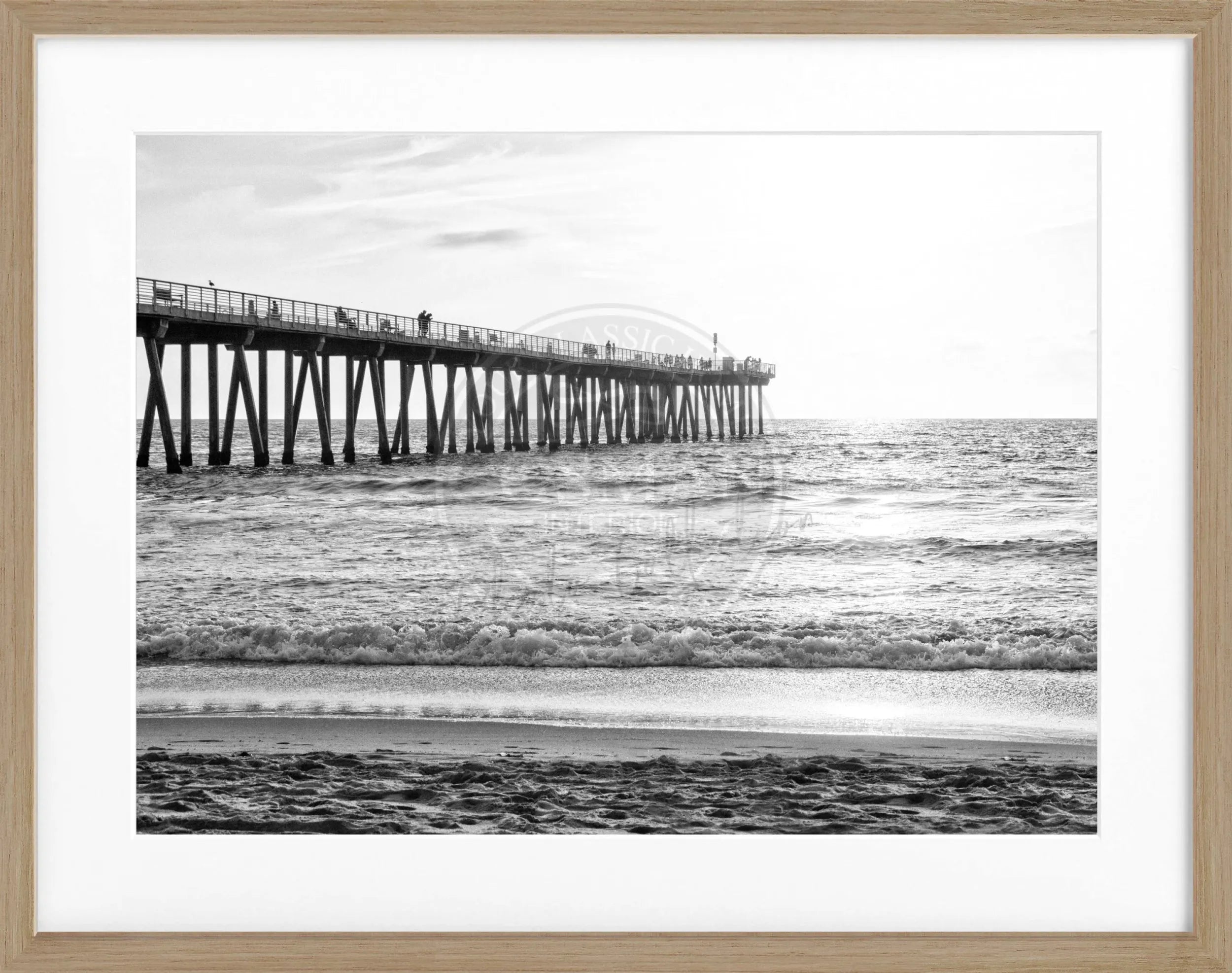 Schwarz-weiß Poster mit Rahmen von Cosman-Photocollection, Kalifornien Pier, 31x25 cm, Motiv in Schwarz und Weiß