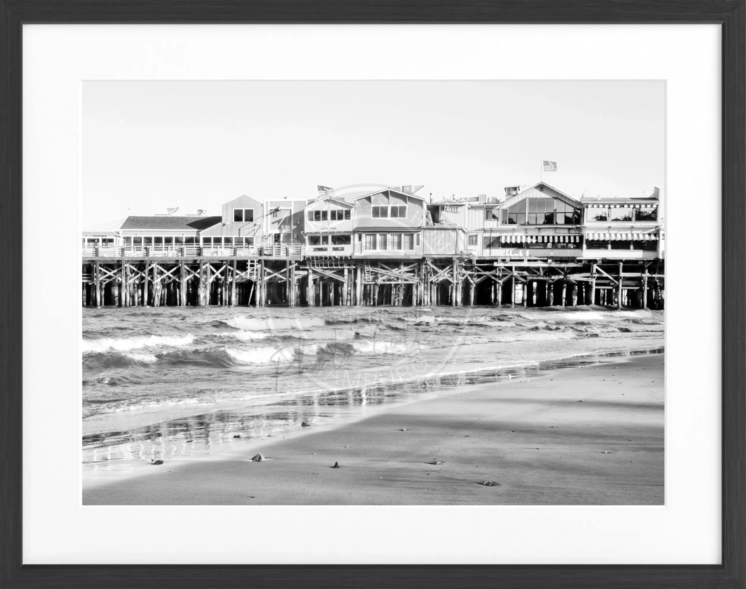 Schwarz-weiß Poster mit Rahmen von Cosman-Photocollection, Kalifornien Pier Monterey, 31x25cm, dekoratives Wandbild