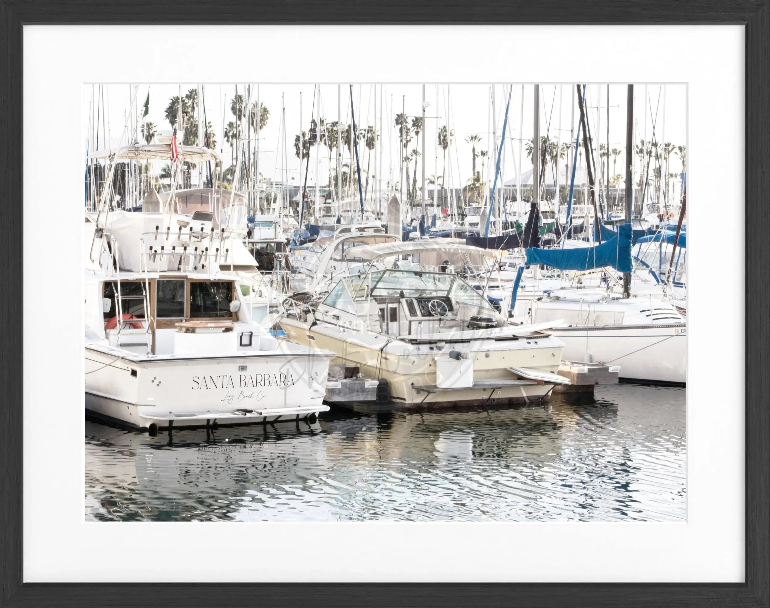 Schwarz-weiß Poster mit Rahmen von Cosman-Photocollection, Kalifornien Santa Barbara Boot, 31x25 cm, Wanddekoration