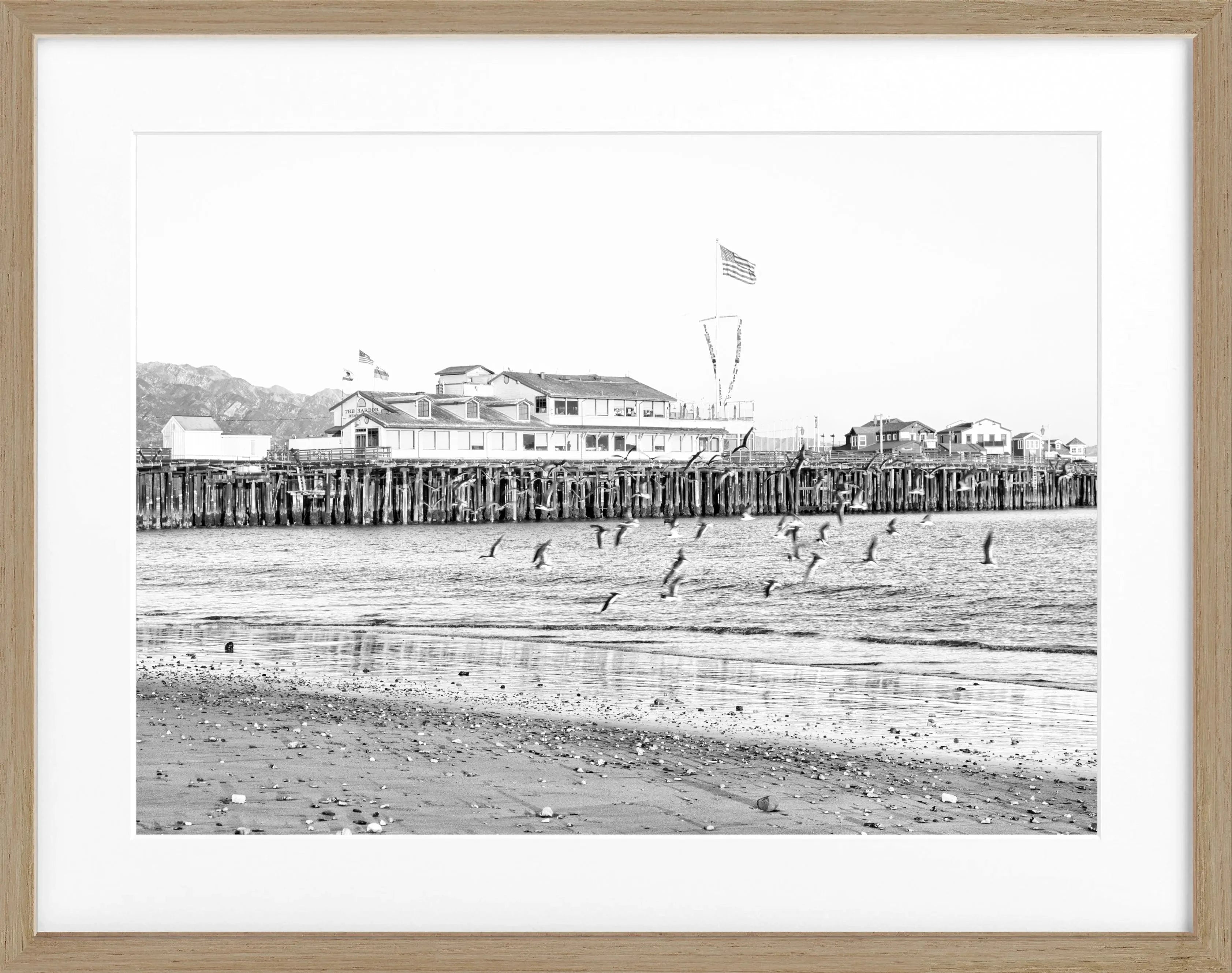 Schwarz-weiß Poster mit Rahmen von Cosman-Photocollection, Kalifornien Santa Barbara Pier, 31x25 cm, Wanddekoration
