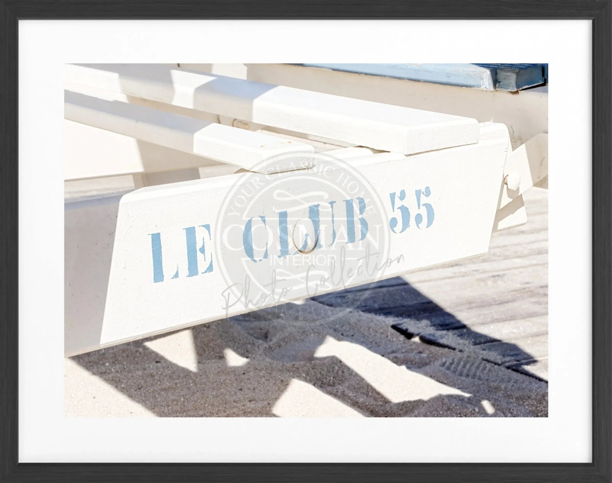 Schwarz-weiß Poster mit Rahmen von Cosman-Photocollection, Motiv 'Le Club 55' in Saint Tropez, 31x25 cm, stilvolle Wanddekoration