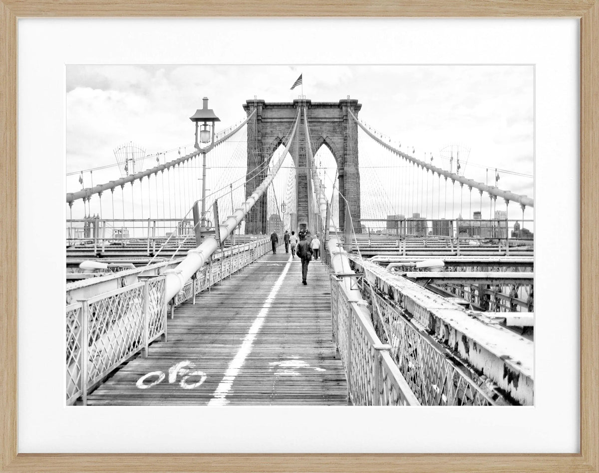 Schwarz-weiß Poster mit Rahmen von Cosman-Photocollection, Brooklyn Bridge in New York, 31x25cm, urbanes Stadtmotiv