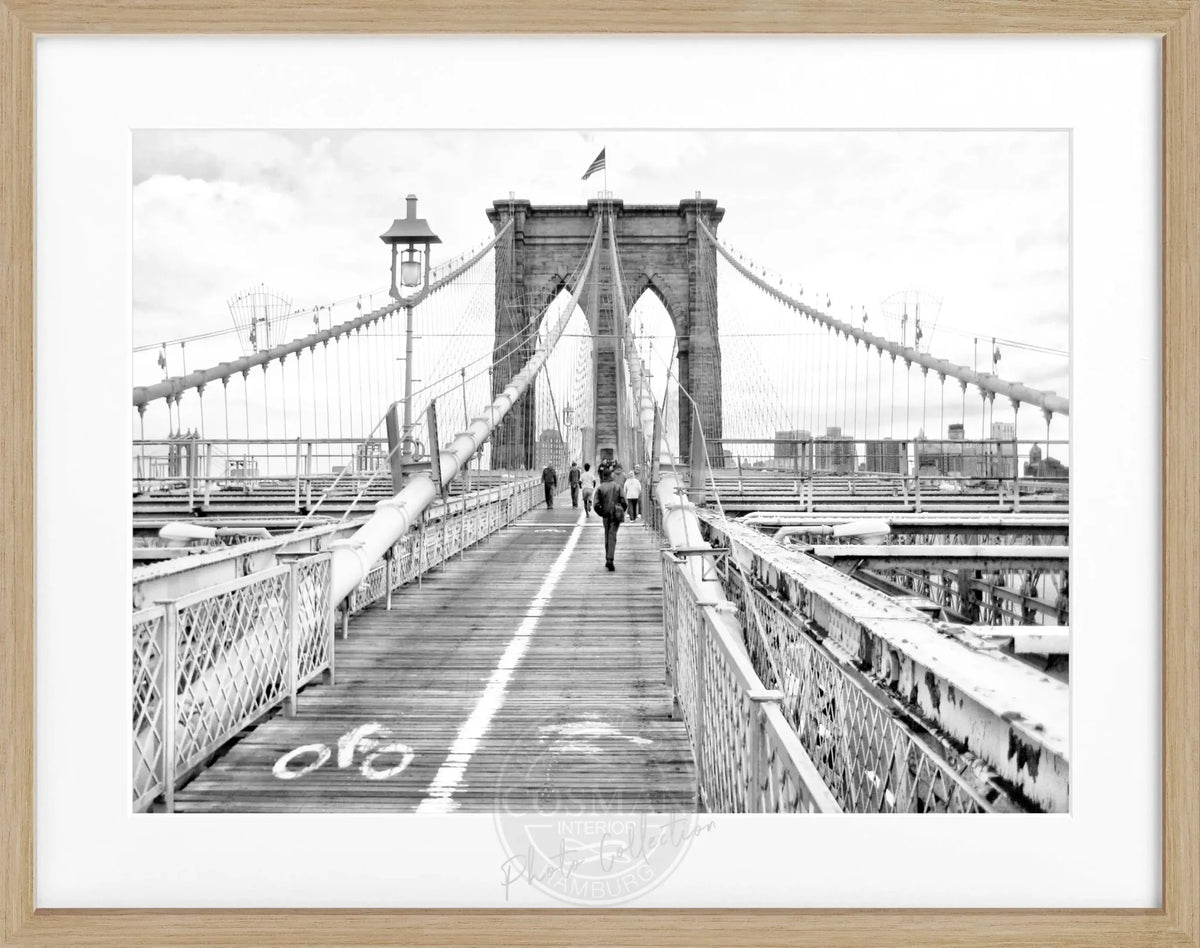 Schwarz-weiß Poster mit Rahmen von Cosman-Photocollection, Brooklyn Bridge in New York, 31x25cm, urbanes Stadtmotiv