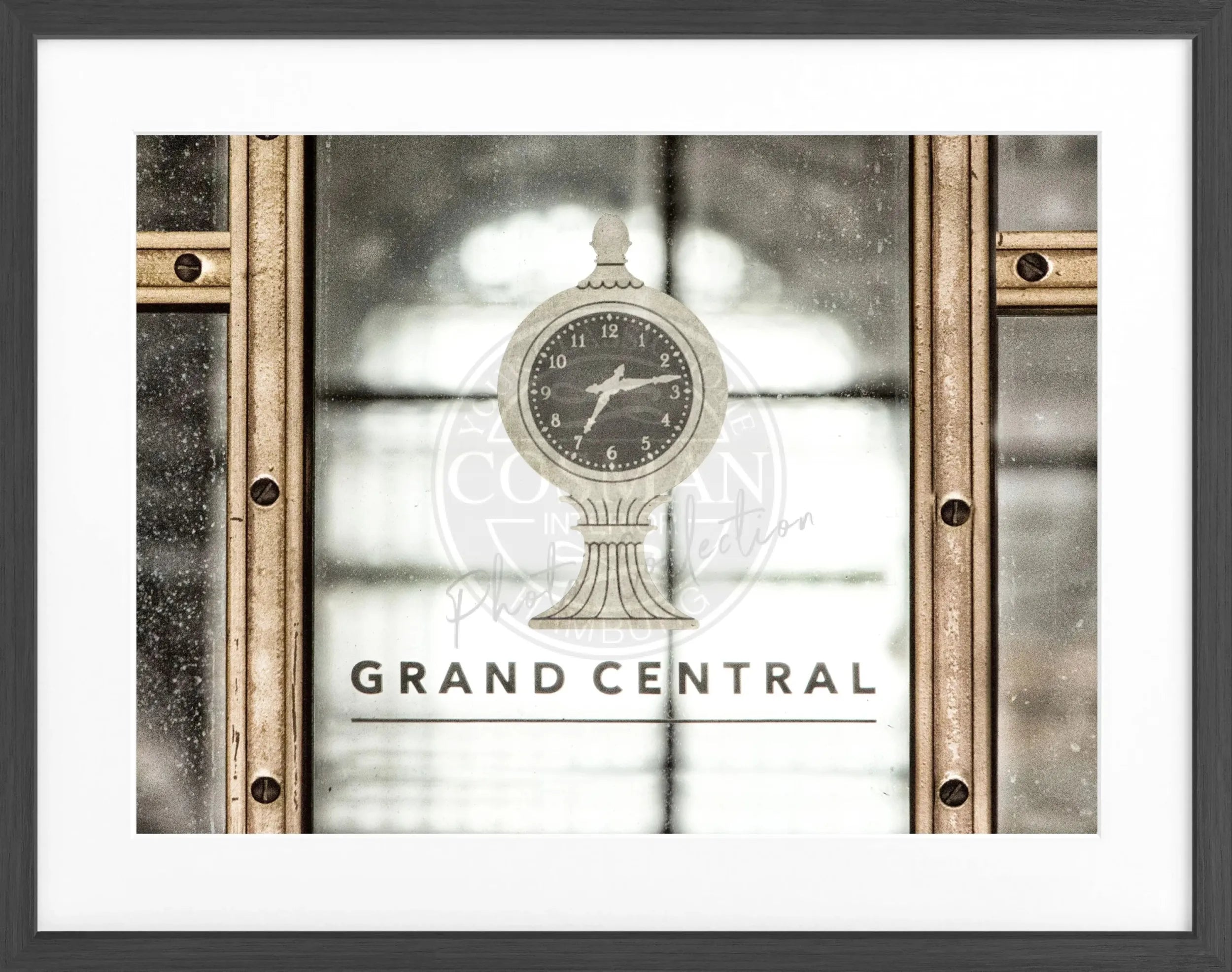 Schwarz-weiß Poster mit Rahmen von Cosman-Photocollection, Motiv der New York Central Station, 31x25 cm, Wanddekoration