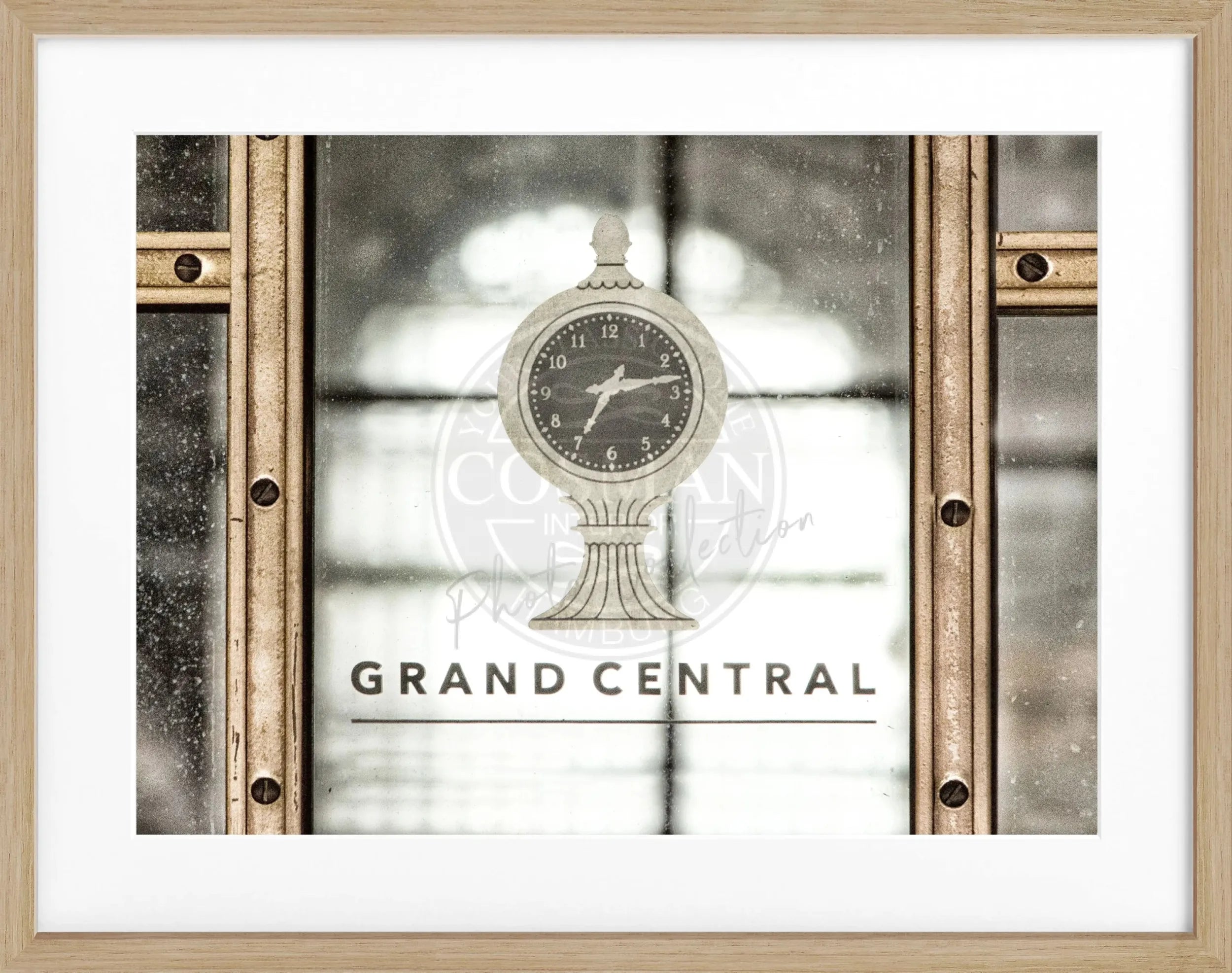 Schwarz-weiß Poster mit Rahmen von Cosman-Photocollection, New York Central Station, 31x25 cm, Wanddekoration
