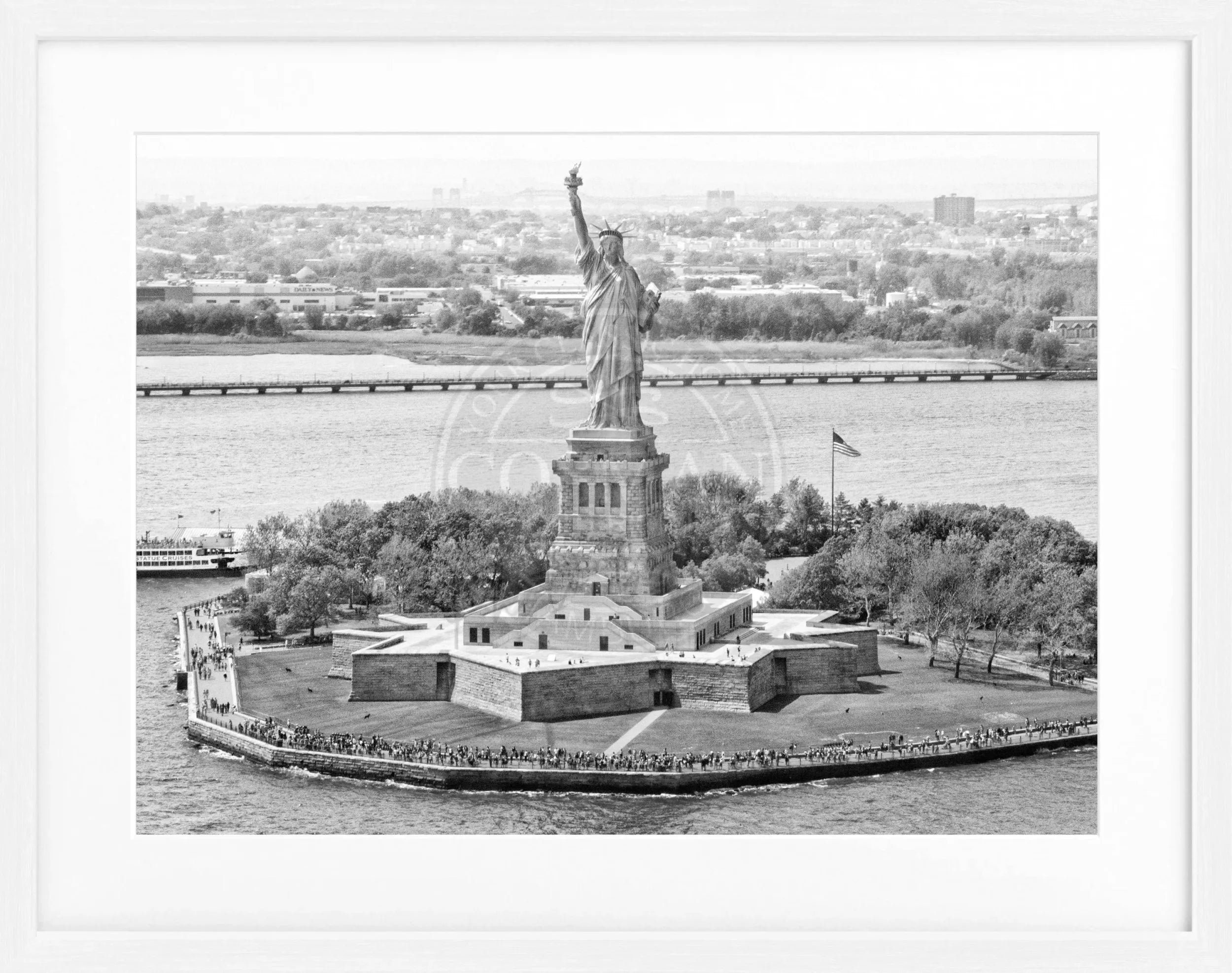 Schwarz-weiß Poster mit Rahmen von Cosman-Photocollection, New York Lady Liberty, 31x25cm, Wanddekoration, Fotokunst