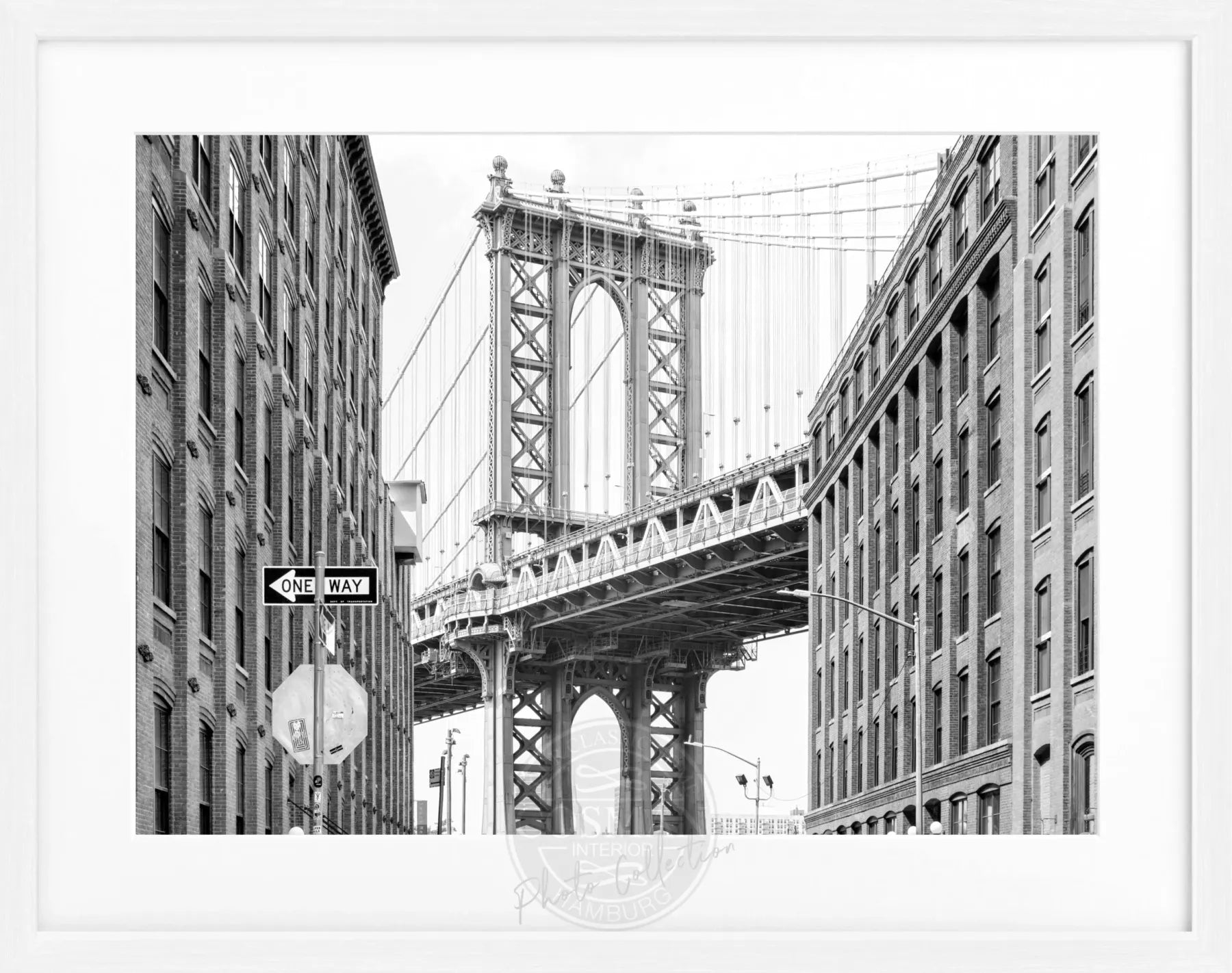 Schwarz-weiß Poster mit Rahmen von Cosman-Photocollection, Motiv des Manhattan Bridges in New York, 31x25 cm