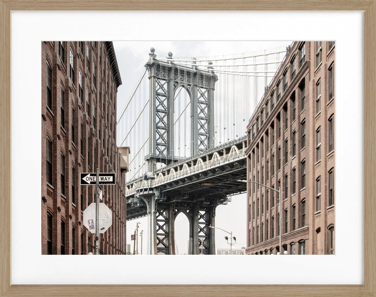 Schwarz-weiß Poster mit Rahmen von Cosman-Photocollection, New York Manhattan Bridge, 31x25 cm, Kunstfotografie.