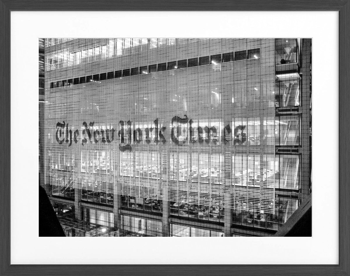 Schwarz-weiß Poster mit Rahmen, New York Times NY98, von Cosman-Photocollection, 31x25cm, urbanes Stadtmotiv