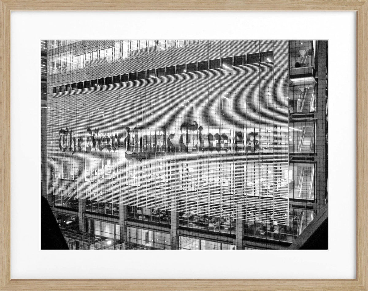 Schwarz-weiß Poster mit Rahmen, New York Times NY98, von Cosman-Photocollection, 31x25cm, dekoratives Wandbild