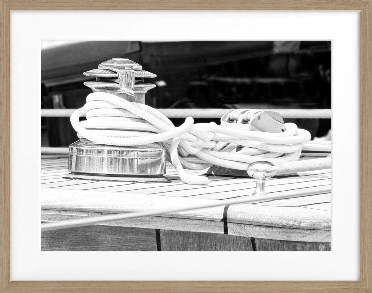 Schwarz-weiß Poster mit Rahmen ’Sailing’ Saint Tropez, 31x25cm, von Cosman-Photocollection, maritime Segelmotiv.