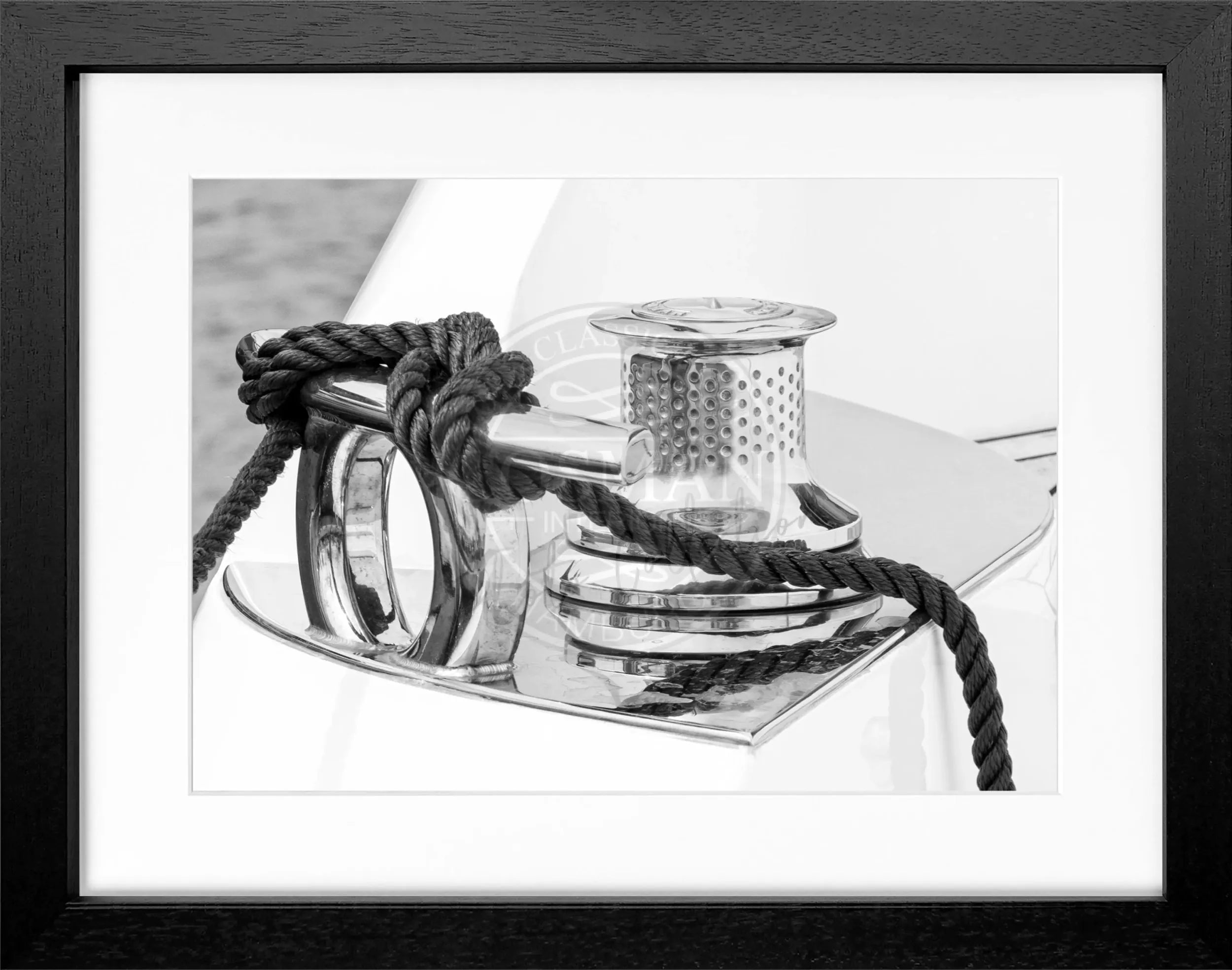 Schwarz-weiß Poster 'Sailing' mit Rahmen von Cosman-Photocollection, Motiv Saint Tropez, 31x25cm, dekoratives Wandbild