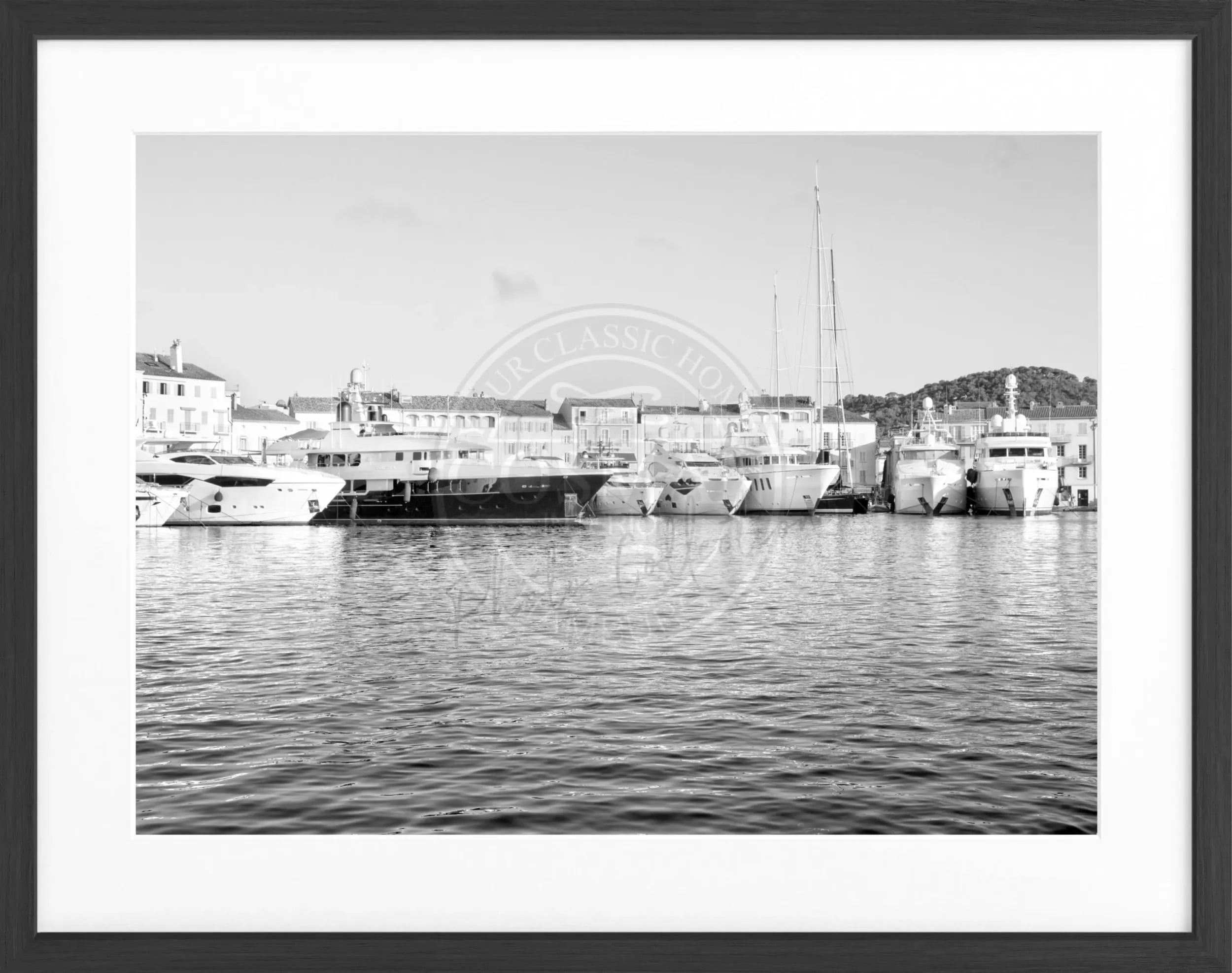 Schwarz-weiß Poster mit Rahmen, Saint Tropez Hafen Motiv, 31x25cm, von Cosman-Photocollection