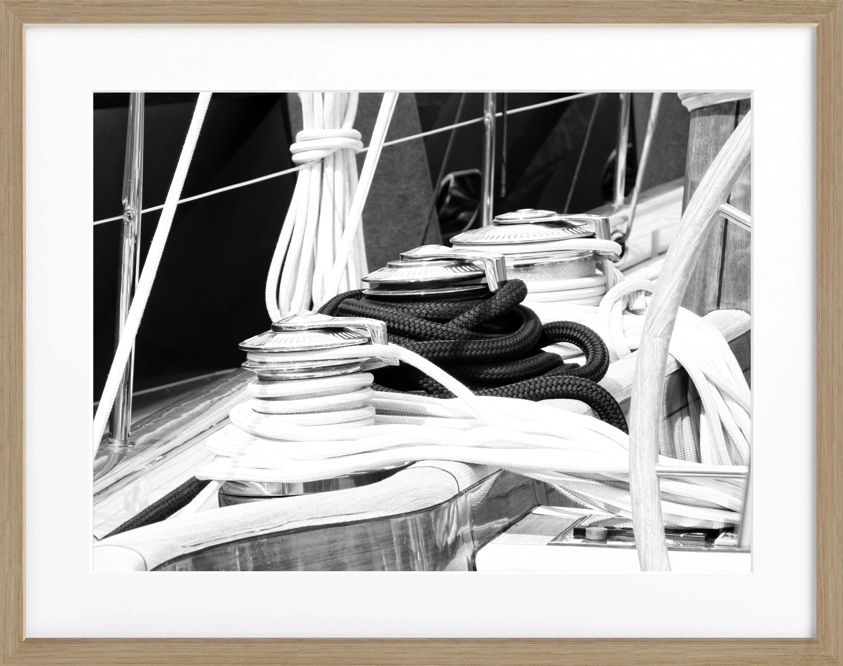 Schwarz-weiß Poster mit Rahmen von Cosman-Photocollection, Segelboot Motiv, Saint Tropez, 31x25cm.