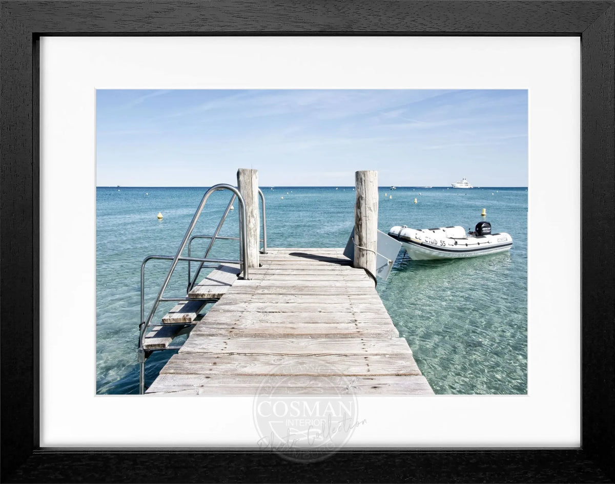 Schwarz-weiß Poster mit Rahmen ’Steg’ Saint Tropez von Cosman-Photocollection, 31x25cm, Wanddekoration mit Meeresmotiv.