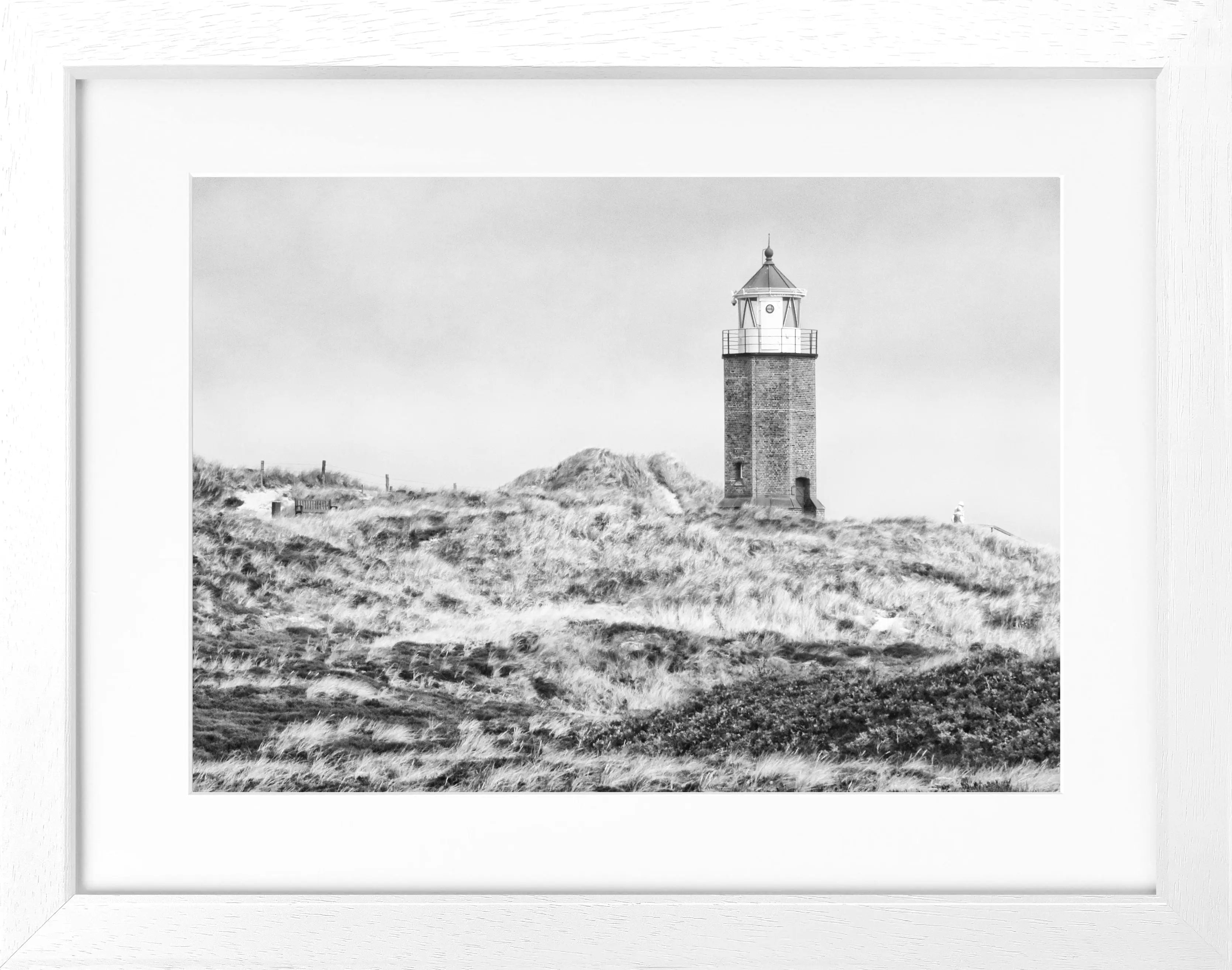 Schwarz-weiß Poster mit Rahmen von Cosman-Photocollection, zeigt Dünen in Kampen auf Sylt, Maße 31x25cm