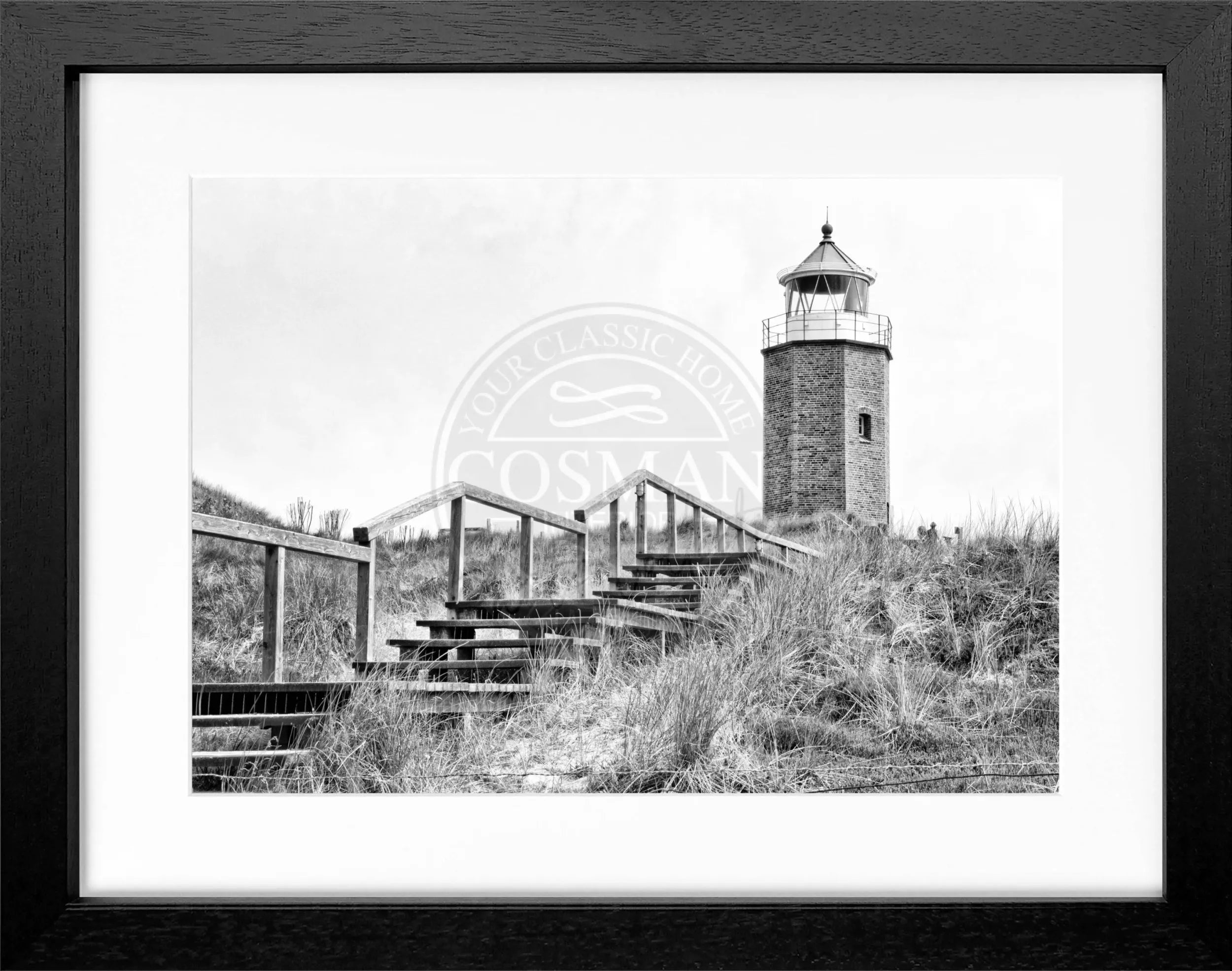 Schwarz-weiß Poster mit Rahmen, zeigt den Sylt Leuchtturm in Kampen, von Cosman-Photocollection, 31x25 cm