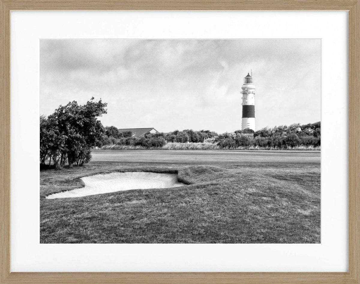 Schwarz-weiß Poster mit Rahmen von Cosman-Photocollection, Leuchtturm Kampen Sylt, 31x25cm, Wanddekoration