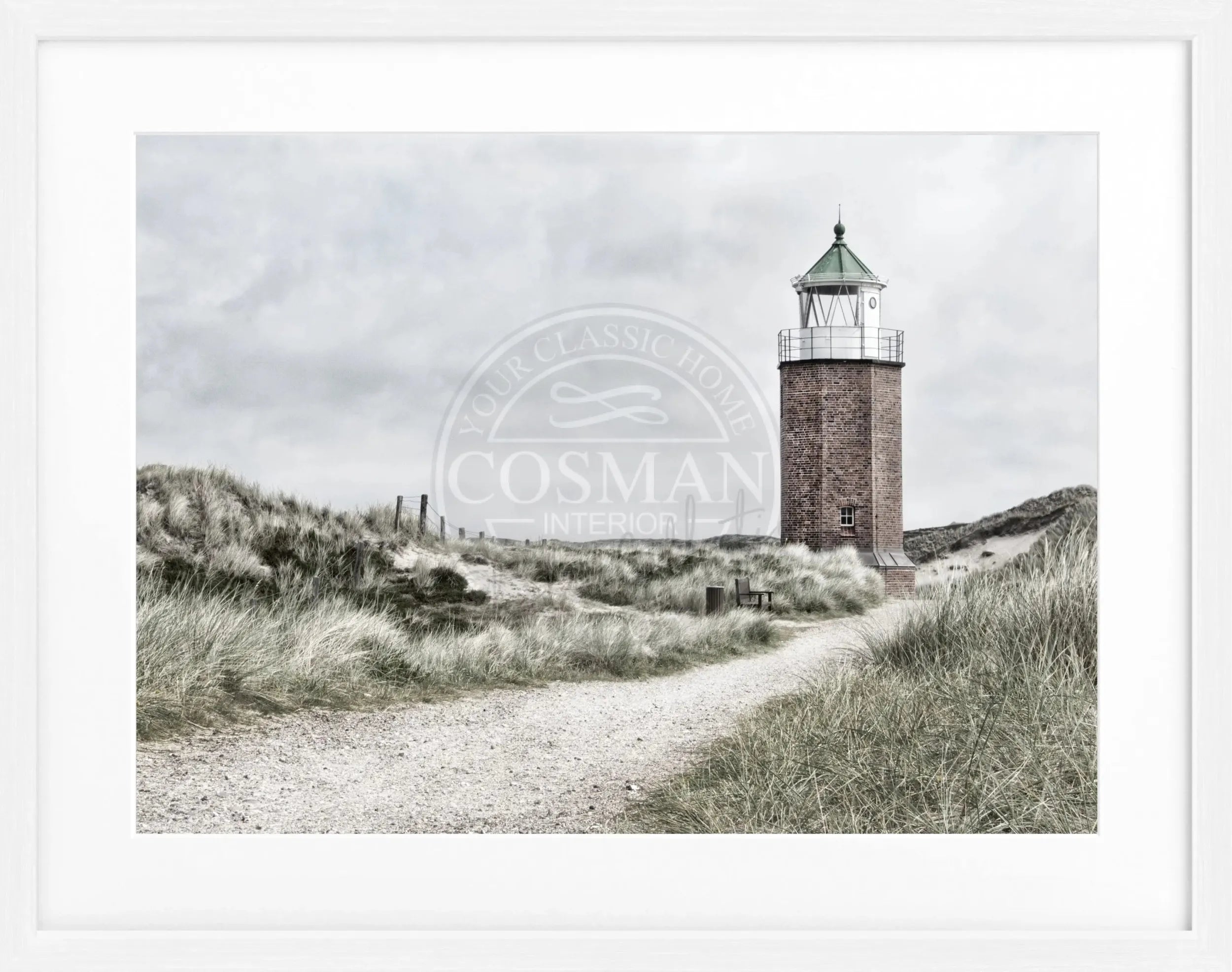 Schwarz-weiß Poster mit schwarzem Rahmen, zeigt den Leuchtturm am roten Kliff auf Sylt, von Cosman-Photocollection.