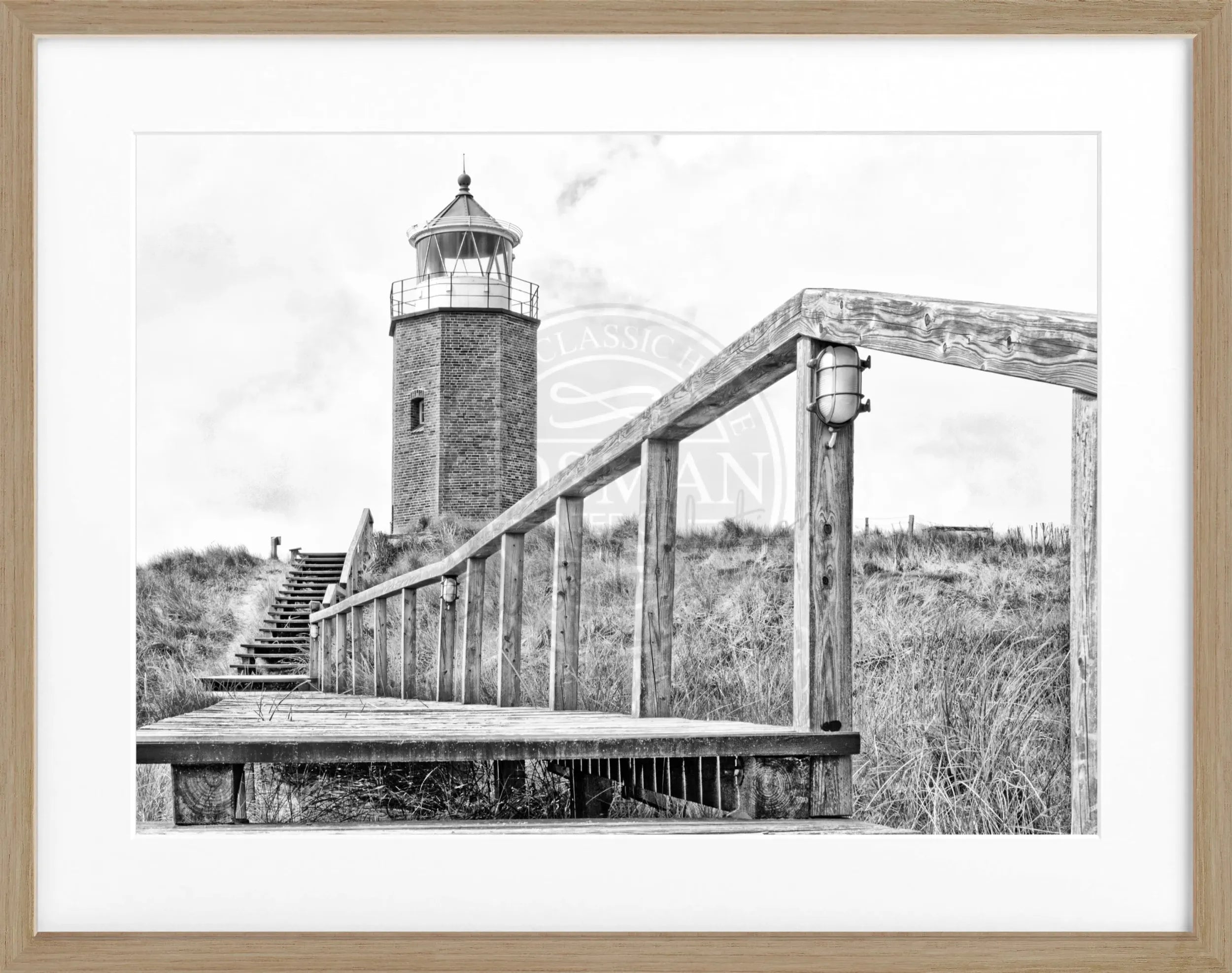 Schwarz-weiß Poster mit Rahmen, Sylt Leuchtturm ’Rotes Kliff’ von Cosman-Photocollection, 31x25 cm, fotografisches Wandbild