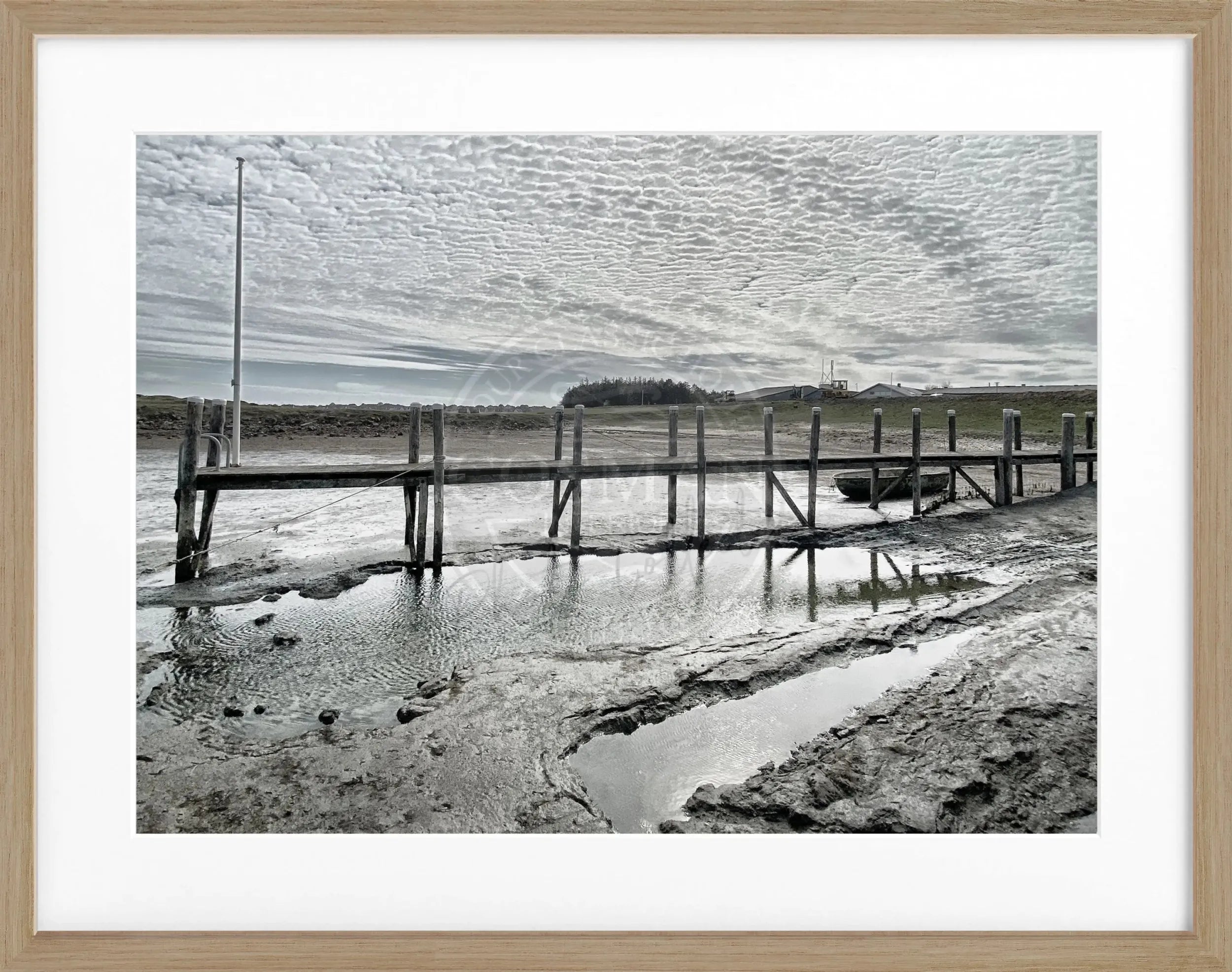 Schwarz-weiß Poster des Hafens Rantum auf Sylt in Rahmen, von Cosman-Photocollection, 31x25 cm, maritime Küstenlandschaft